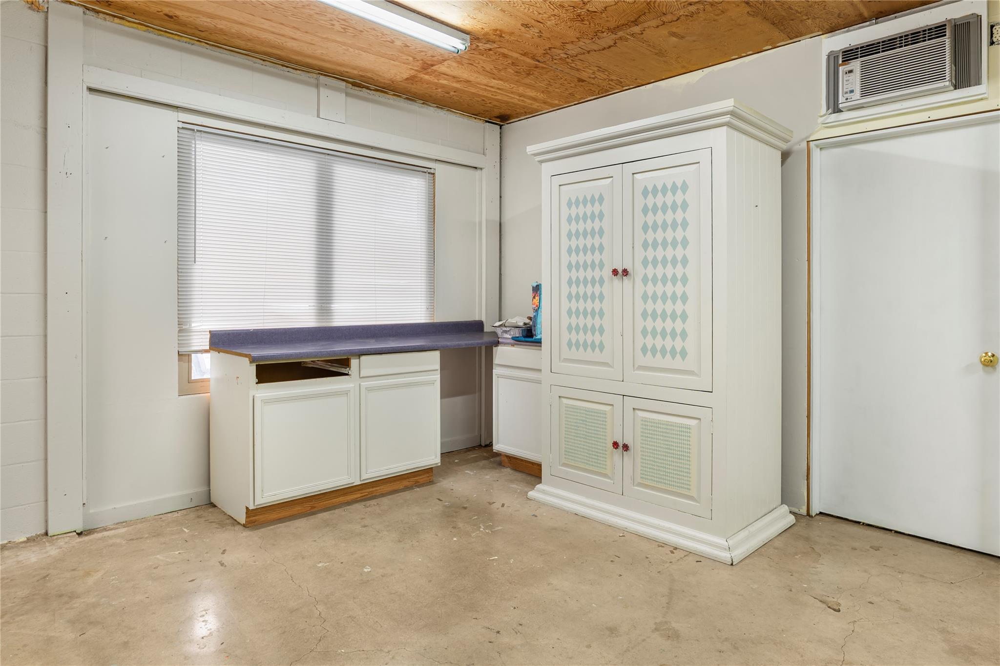 1191 Dawnridge Dr, Canyon Lake, TX 78133