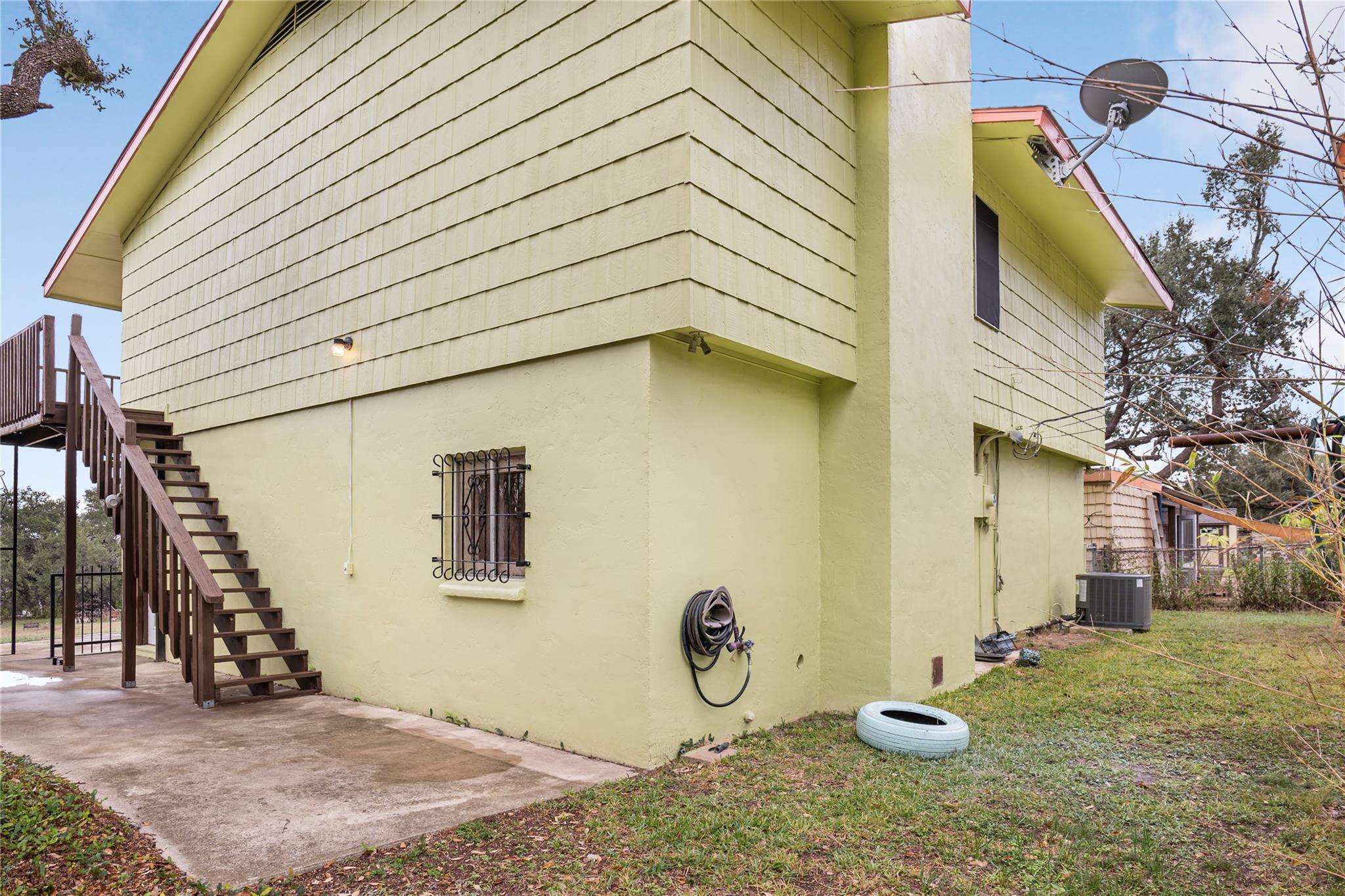 1191 Dawnridge Dr, Canyon Lake, TX 78133