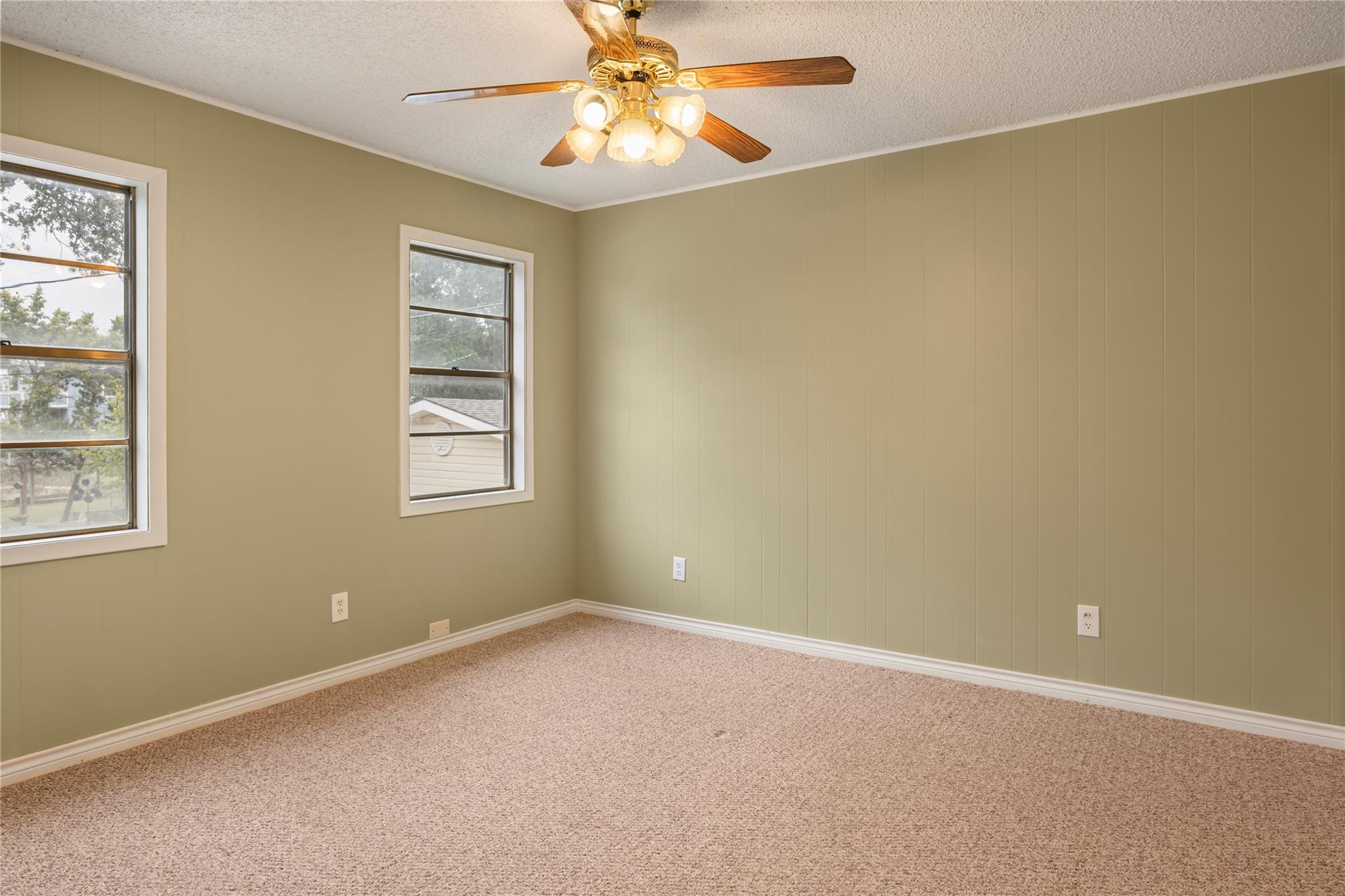 1191 Dawnridge Dr, Canyon Lake, TX 78133