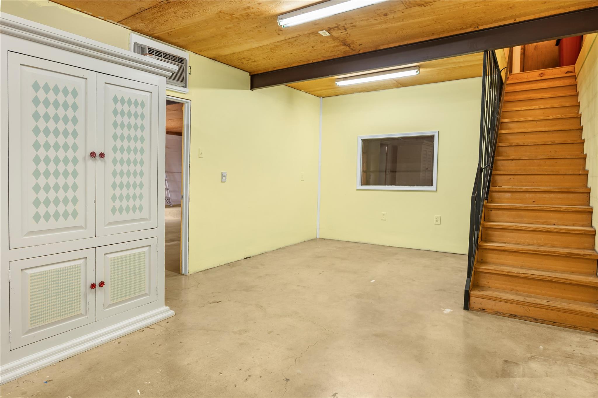 1191 Dawnridge Dr, Canyon Lake, TX 78133