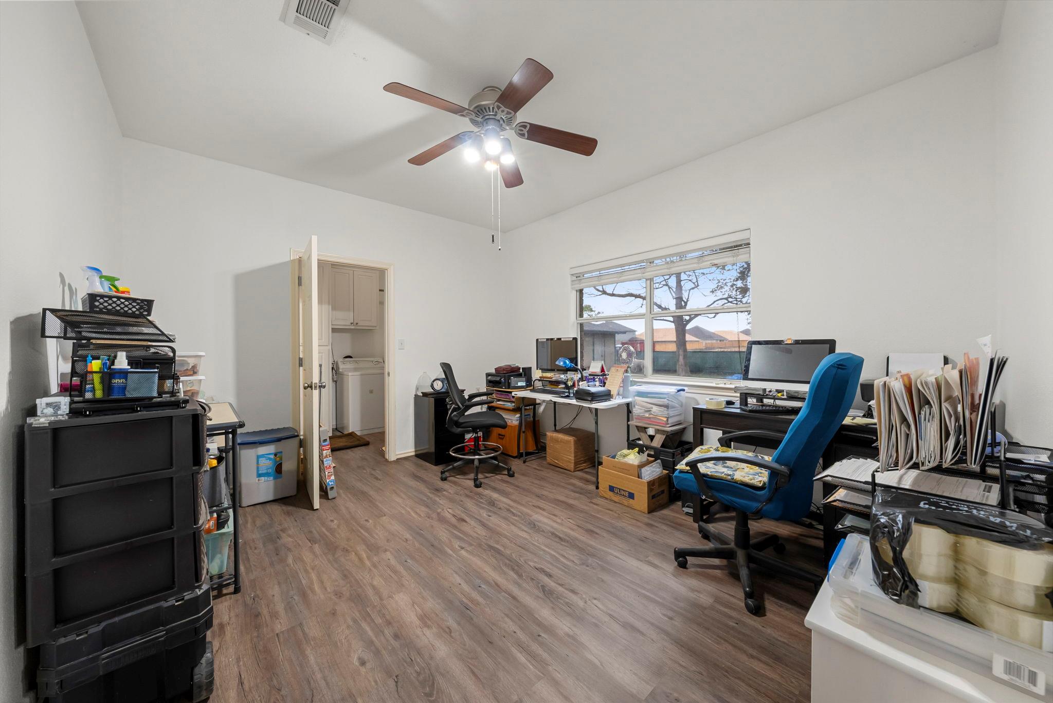 107 Frederick Ln, Thorndale, TX 76577