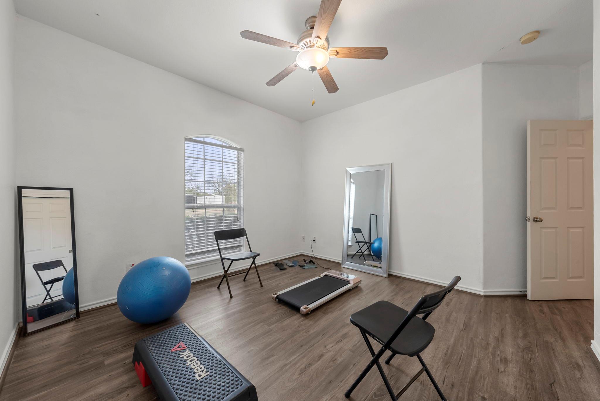 107 Frederick Ln, Thorndale, TX 76577