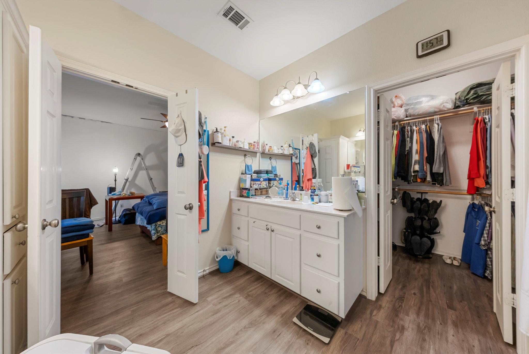 107 Frederick Ln, Thorndale, TX 76577