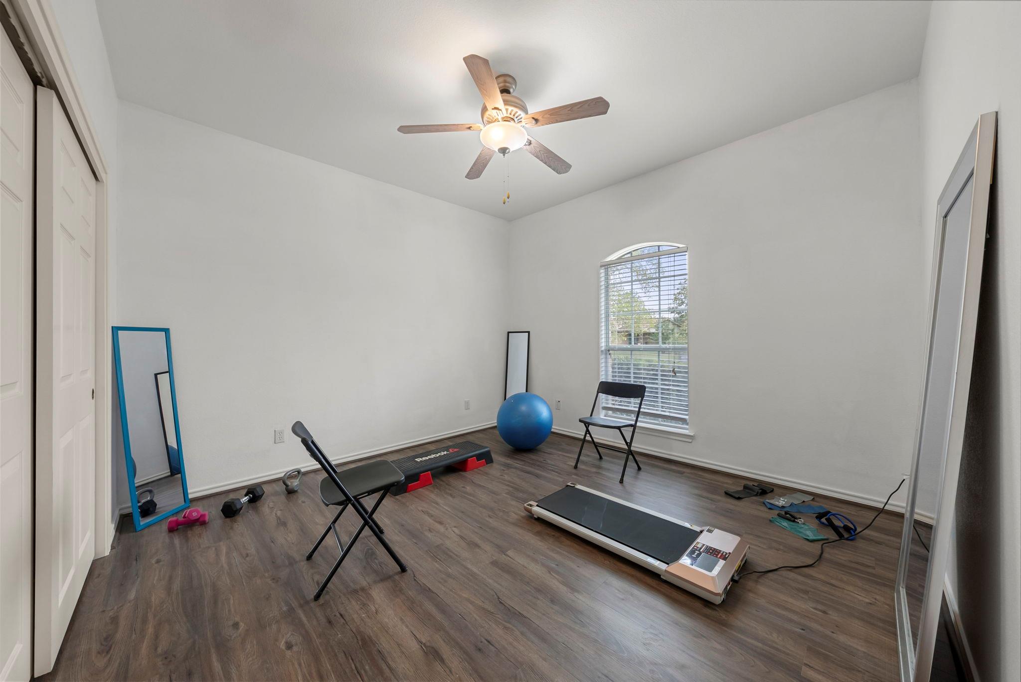 107 Frederick Ln, Thorndale, TX 76577