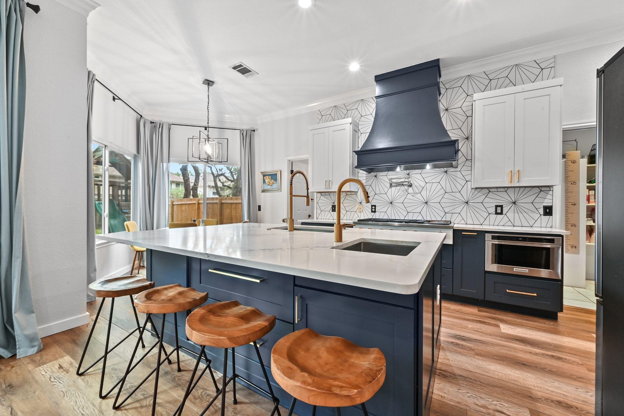 6609 W Oasis Dr, Austin, TX 78749