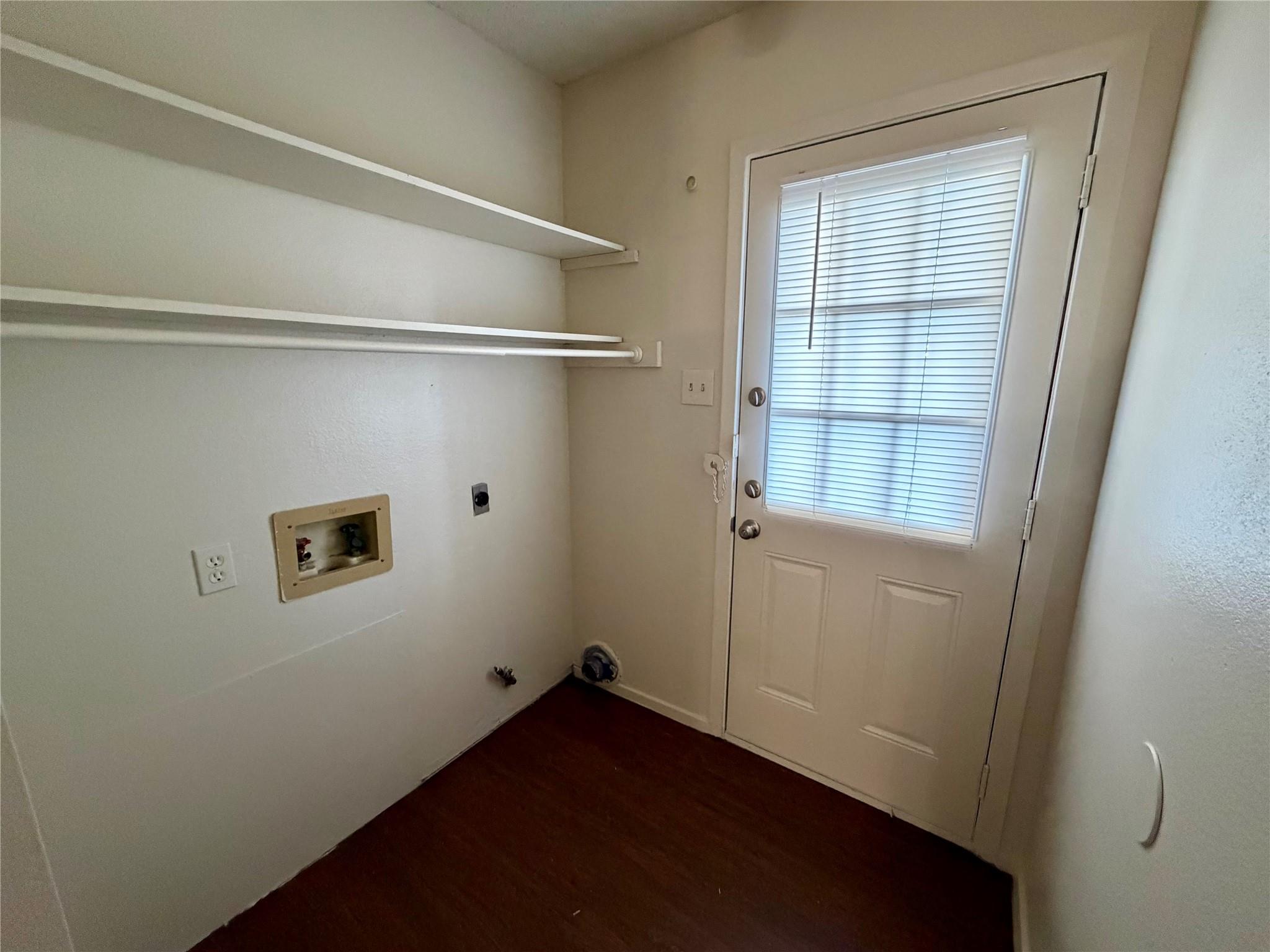 1510 S Medina St # B, Lockhart, TX 78644