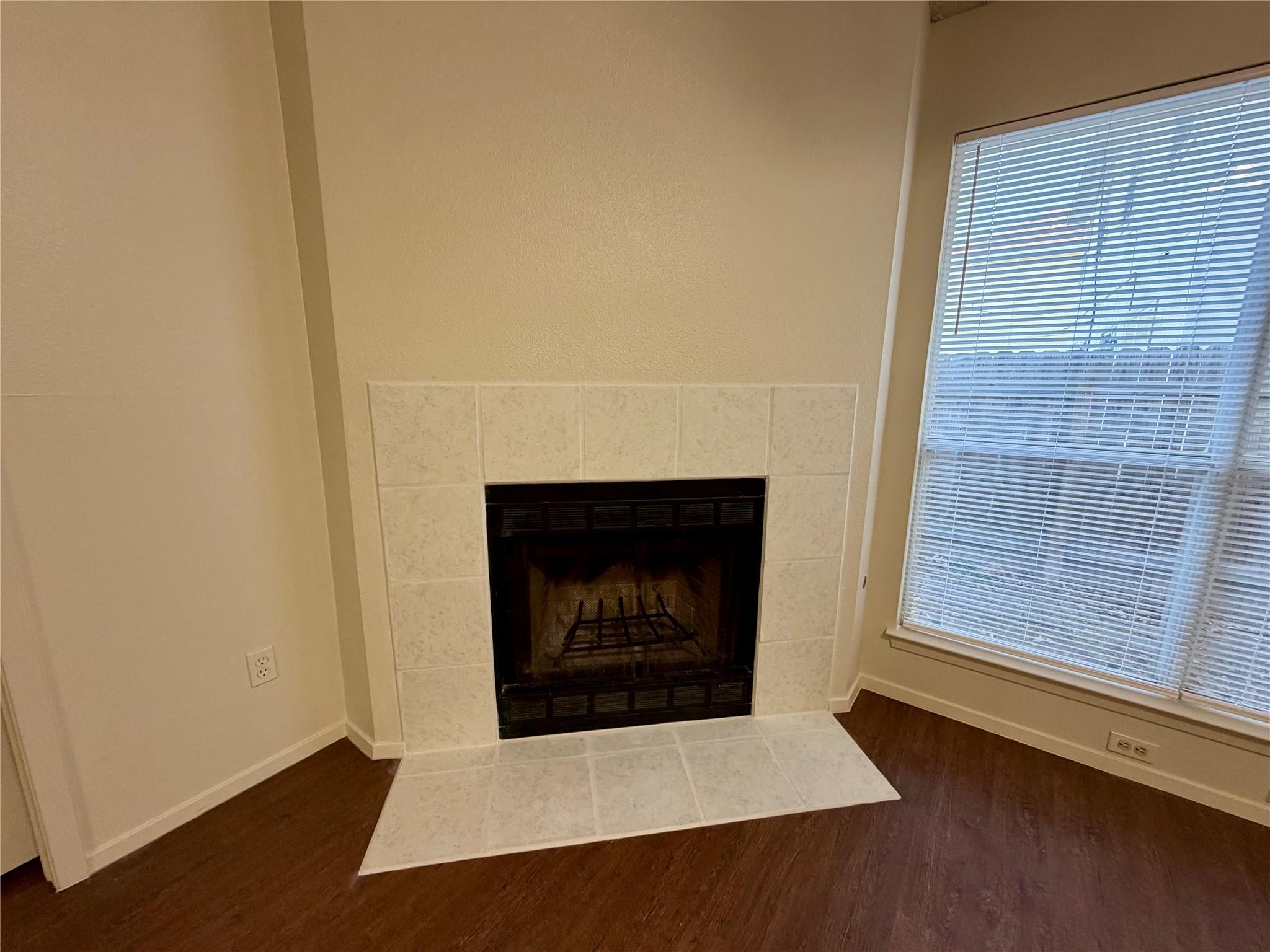 1510 S Medina St # B, Lockhart, TX 78644