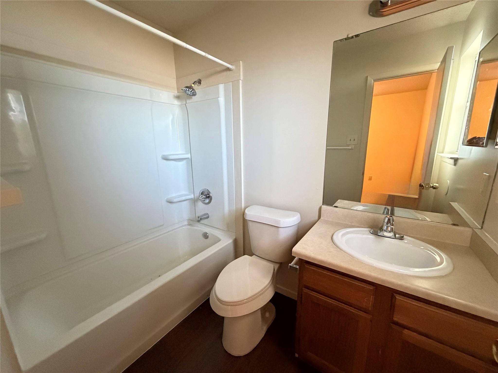 1510 S Medina St # B, Lockhart, TX 78644