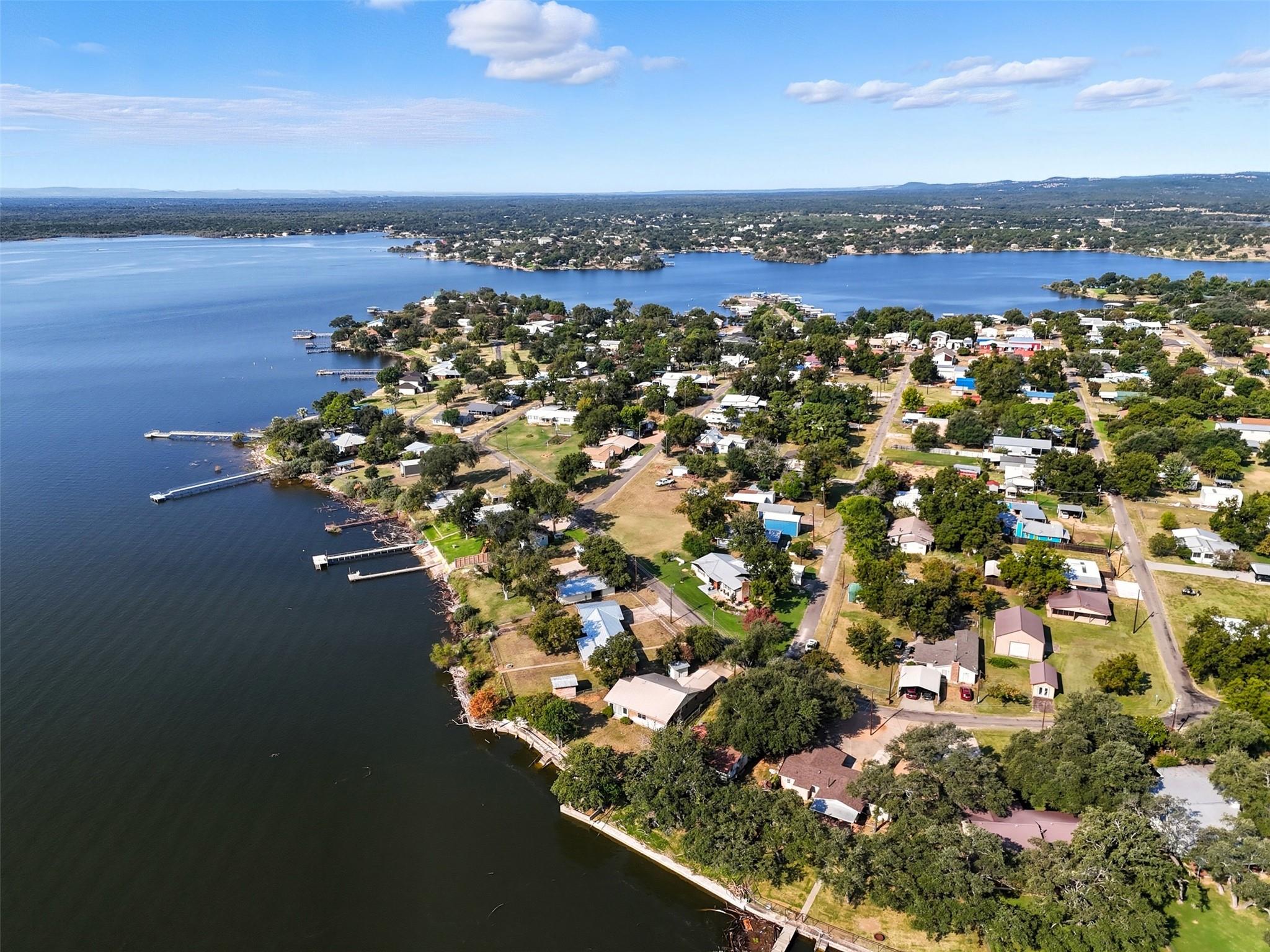 601 Lakeshore Loop, Tow, TX 78672