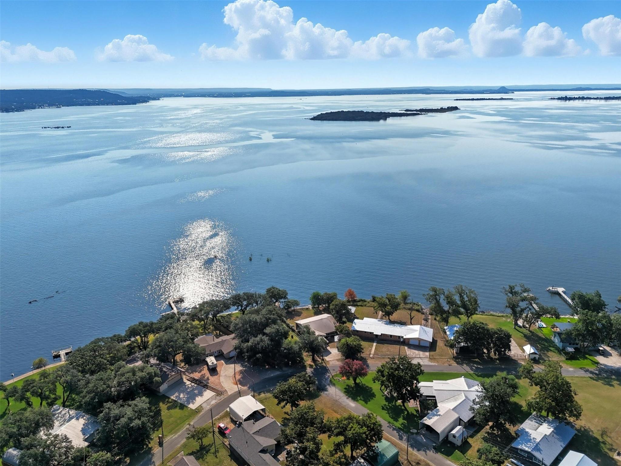 601 Lakeshore Loop, Tow, TX 78672