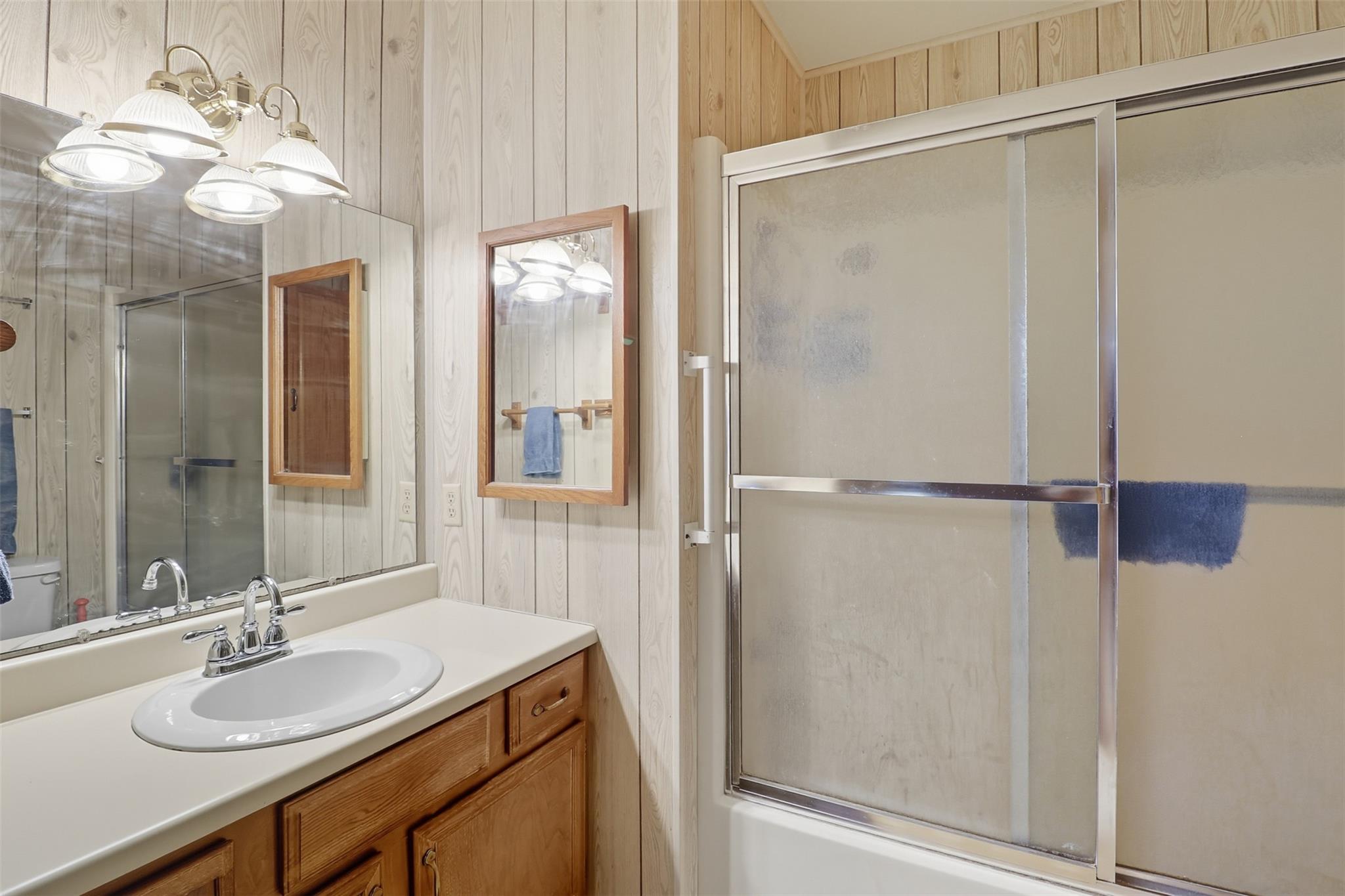 601 Lakeshore Loop, Tow, TX 78672