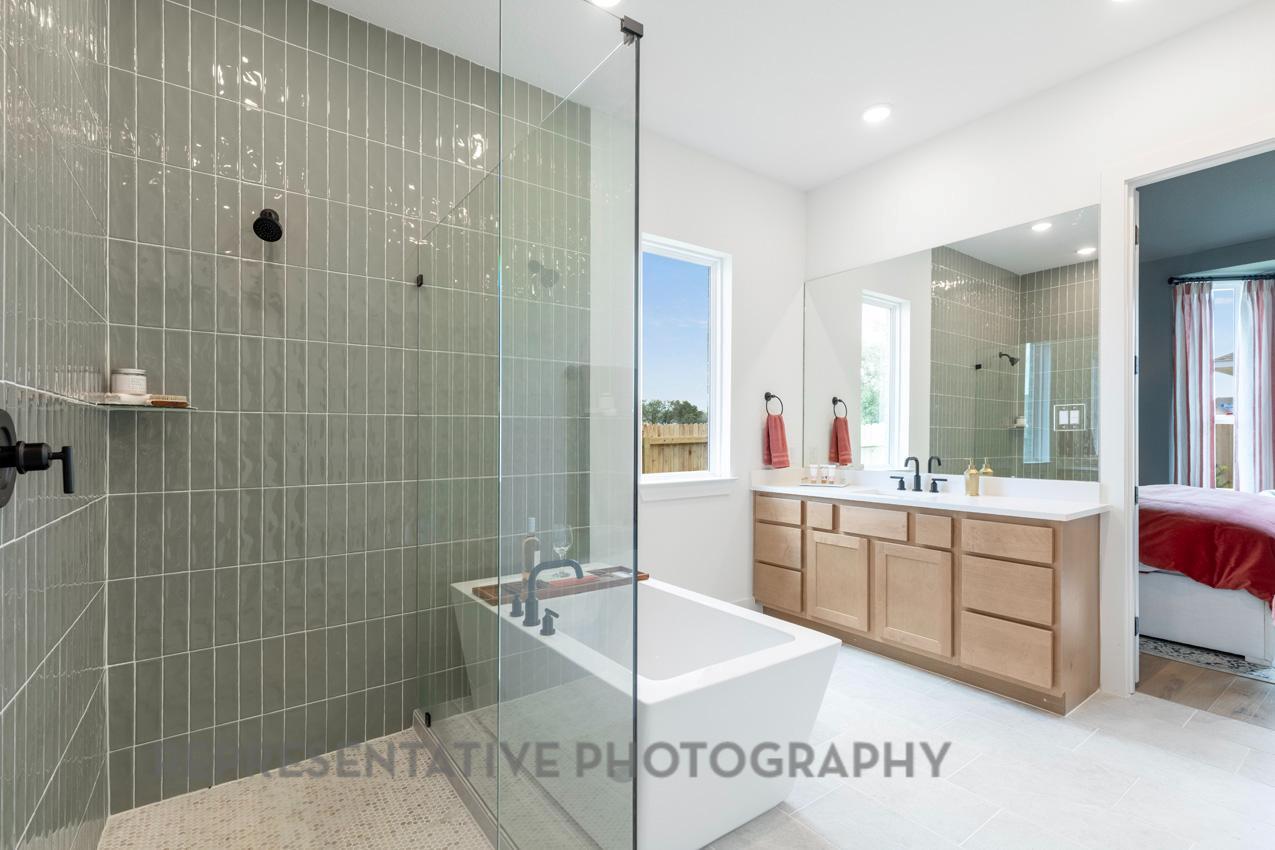 121 Ribera Dr, Liberty Hill, TX 78642