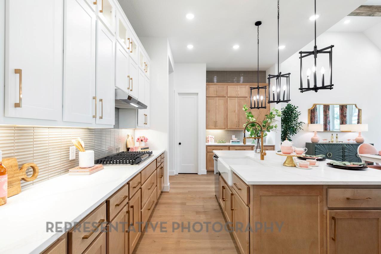 121 Ribera Dr, Liberty Hill, TX 78642