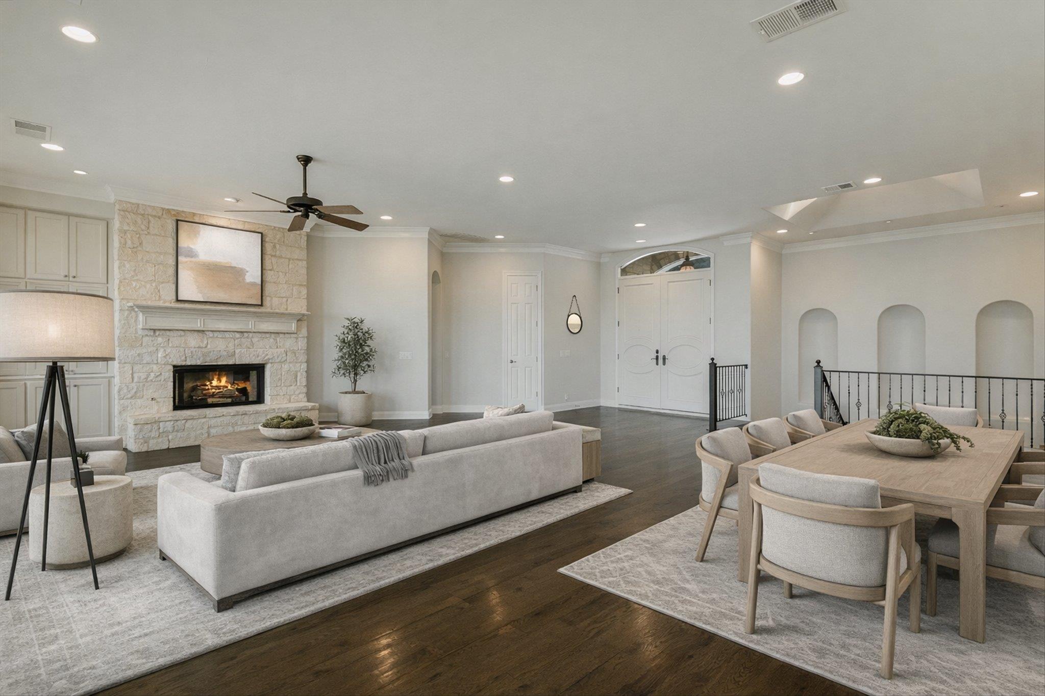 216 CORINTHIAN St, Lakeway, TX 78734