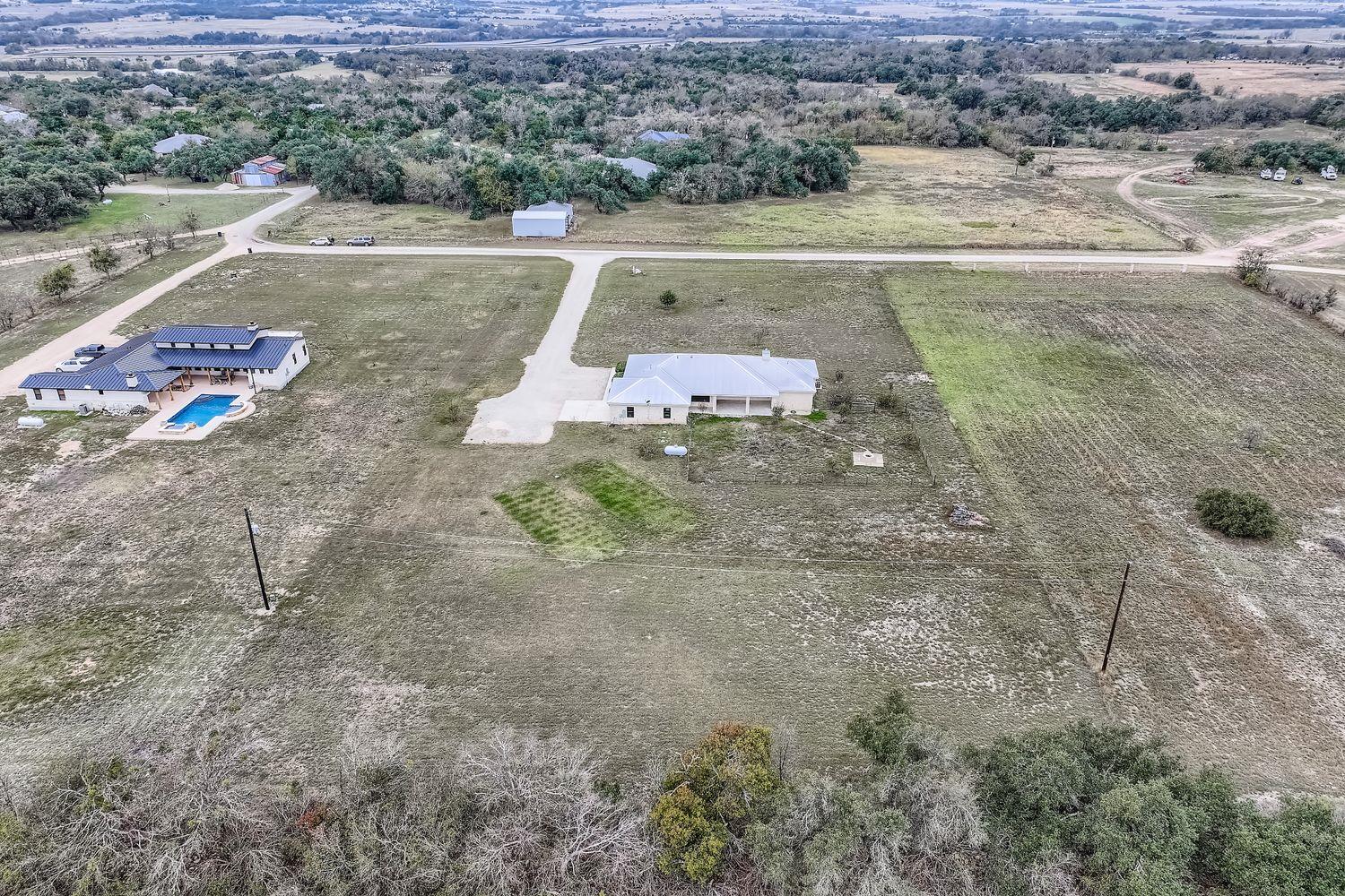 192 Freedom Dr, Georgetown, TX 78626