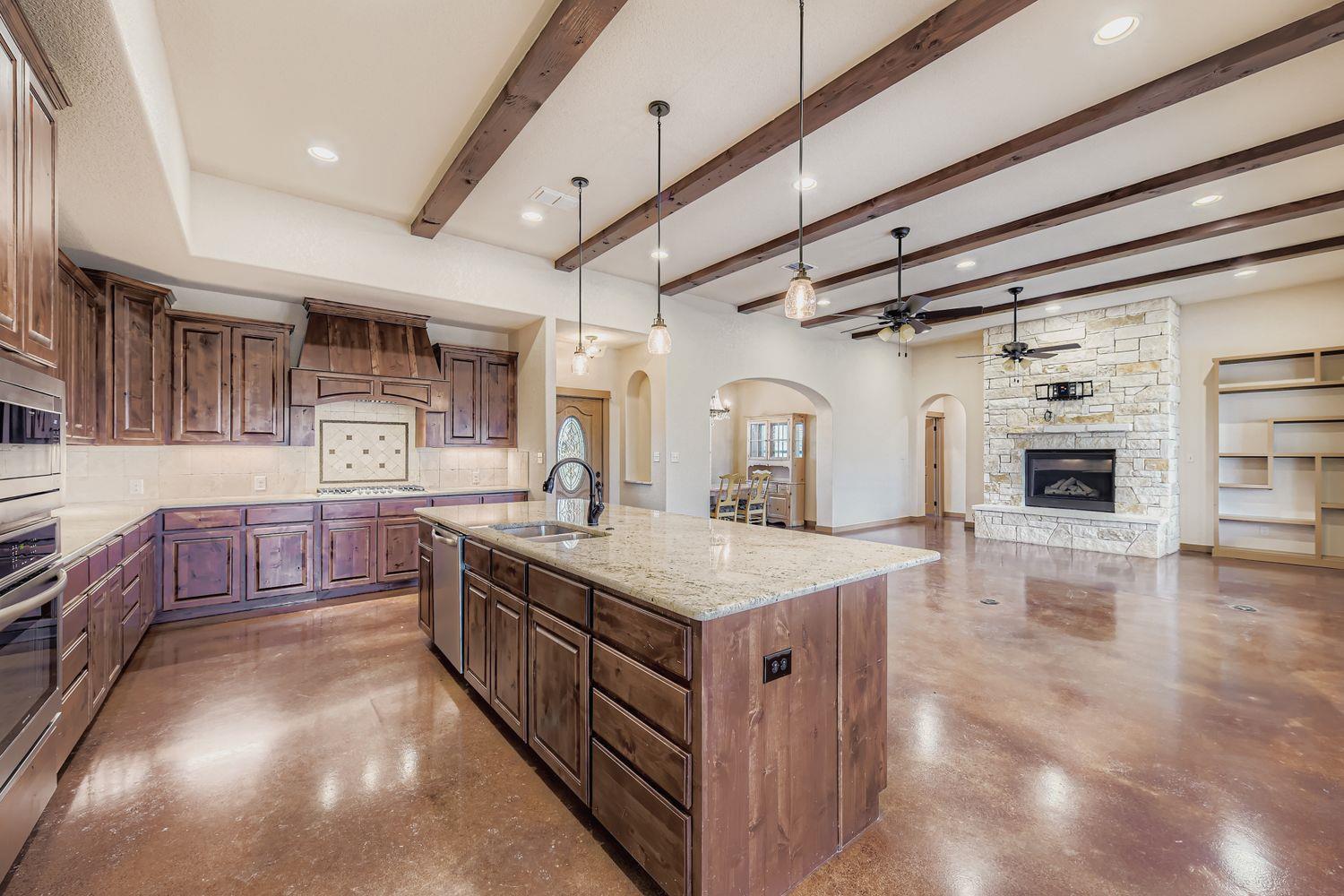 192 Freedom Dr, Georgetown, TX 78626