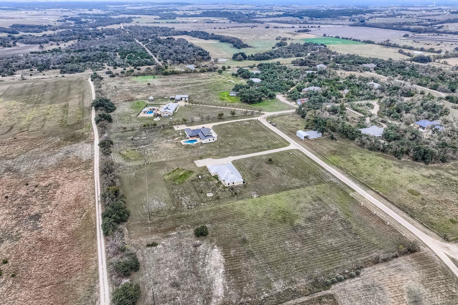 192 Freedom Dr, Georgetown, TX 78626