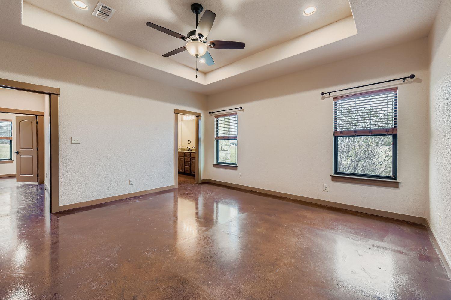 192 Freedom Dr, Georgetown, TX 78626