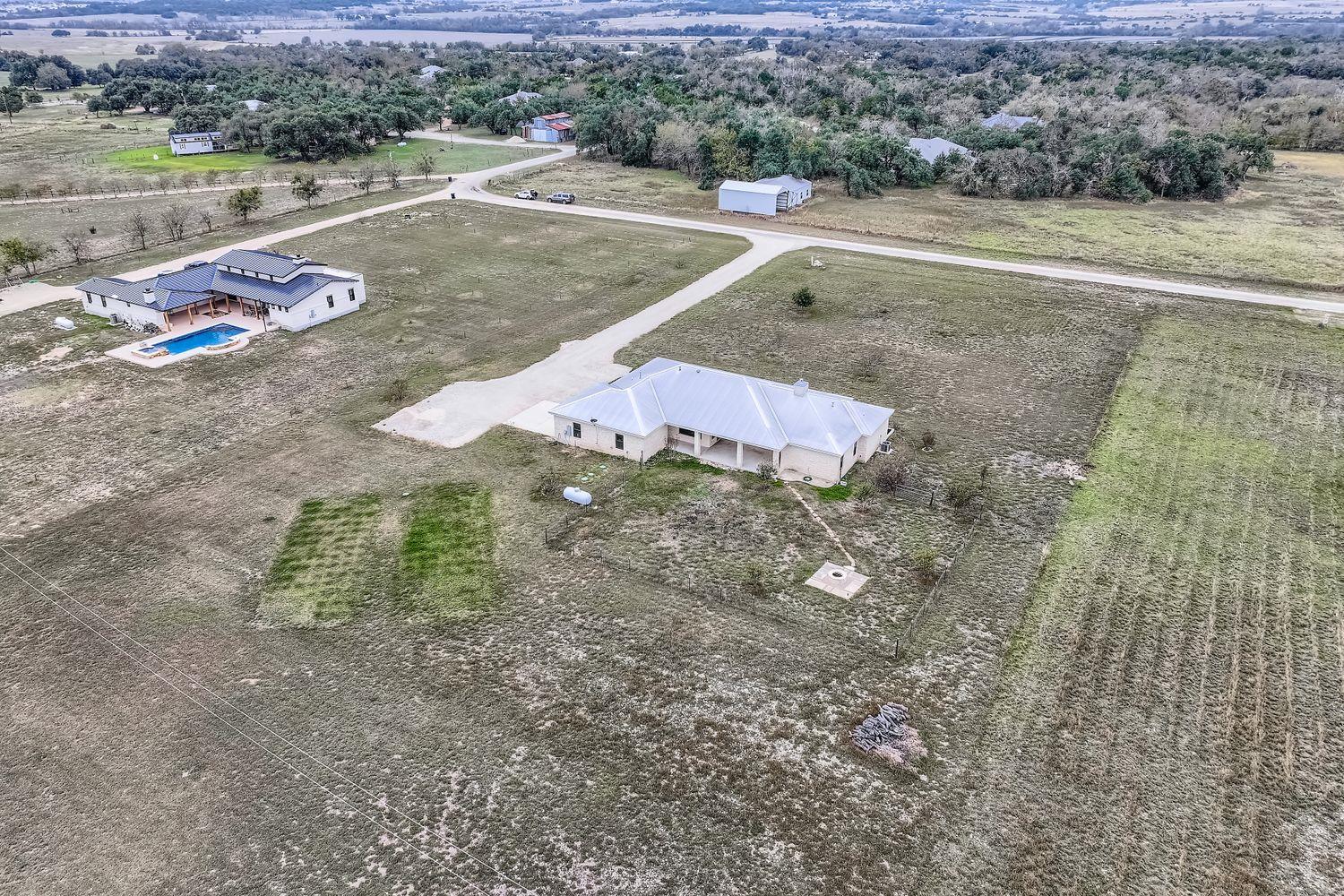 192 Freedom Dr, Georgetown, TX 78626