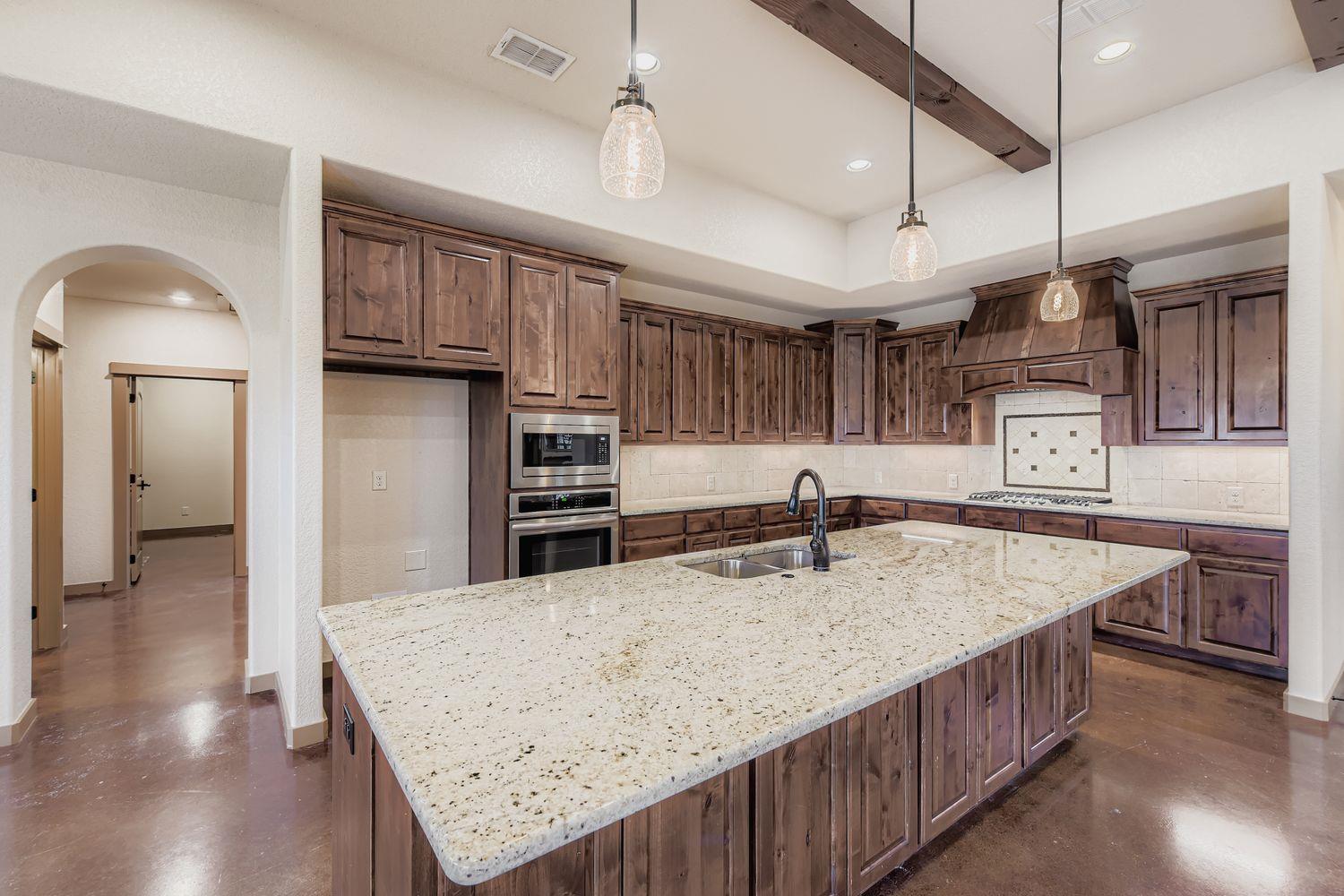 192 Freedom Dr, Georgetown, TX 78626