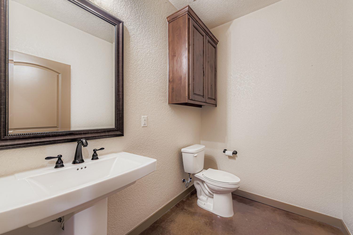 192 Freedom Dr, Georgetown, TX 78626