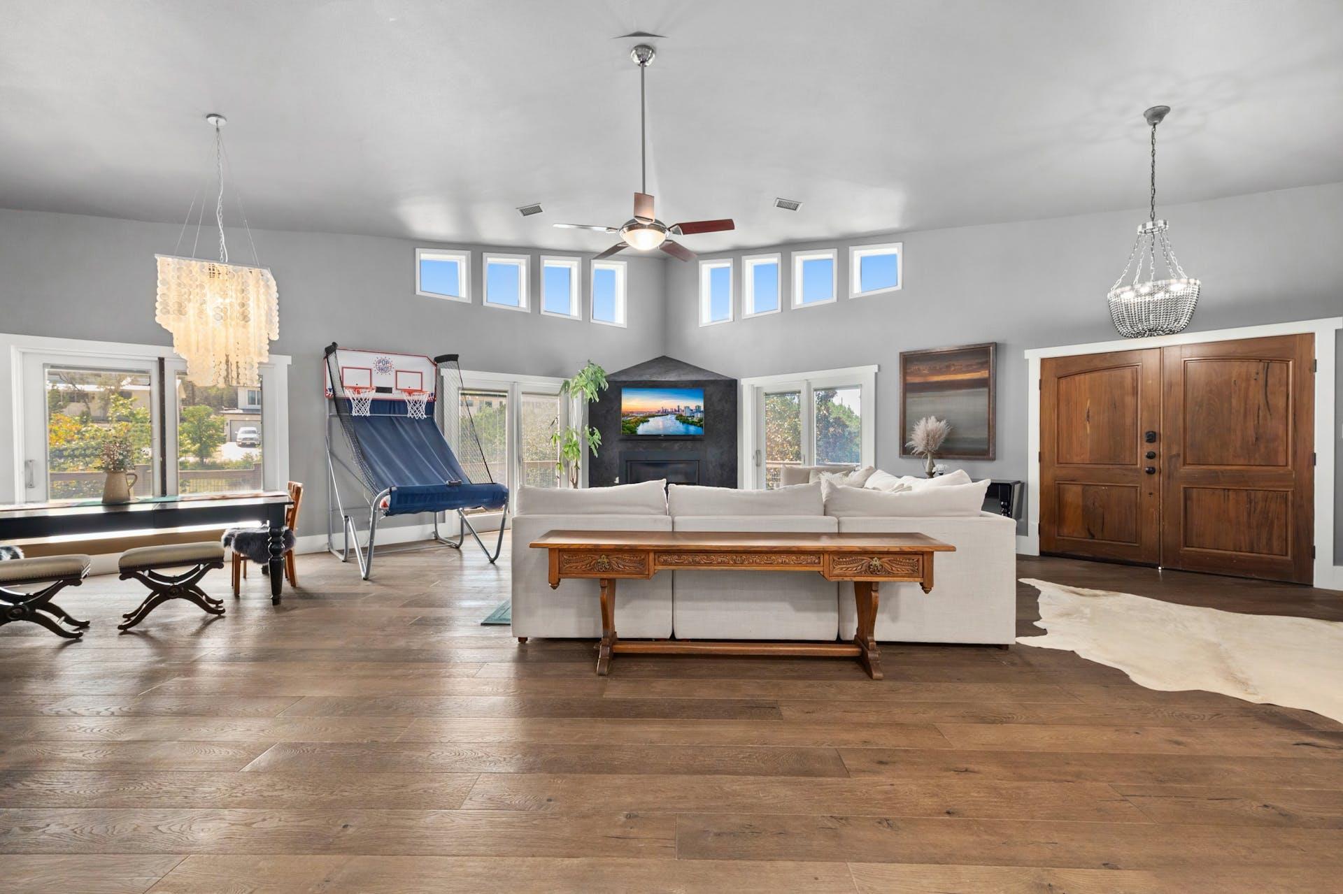 2001 Mestena Trl, Austin, TX 78733