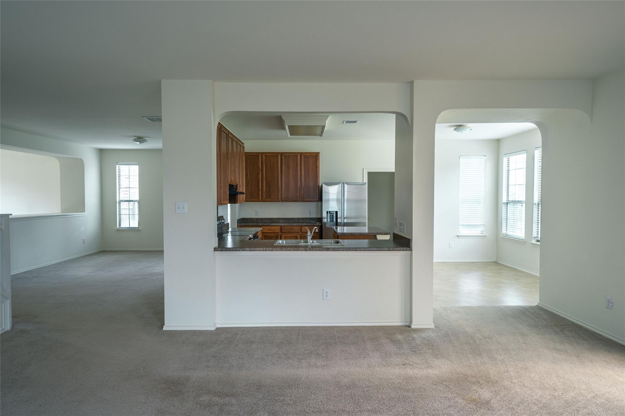 612 Dark Tree Ln, Round Rock, TX 78664