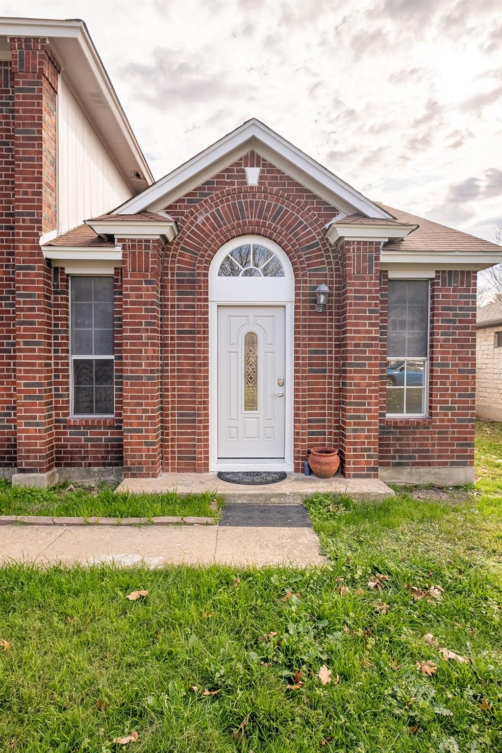 518 Tanner Trl, Pflugerville, TX 78660