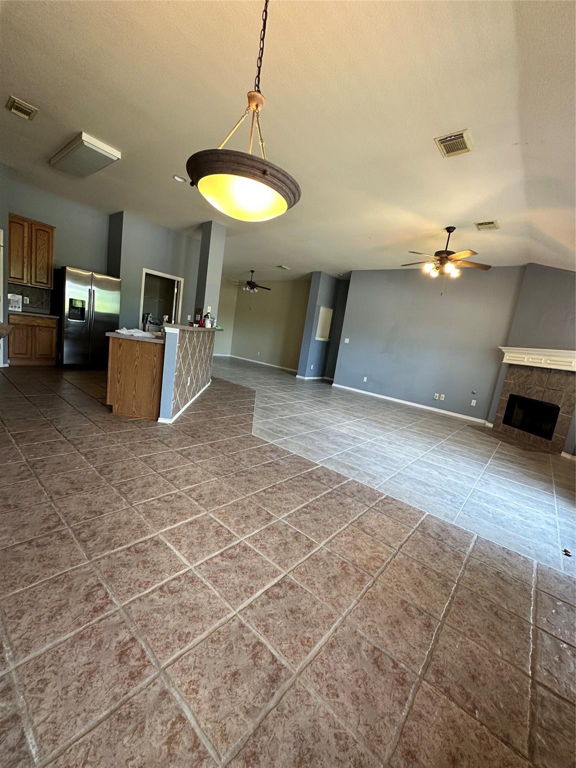 1800 BRIARTON N Ln N, Round Rock, TX 78665