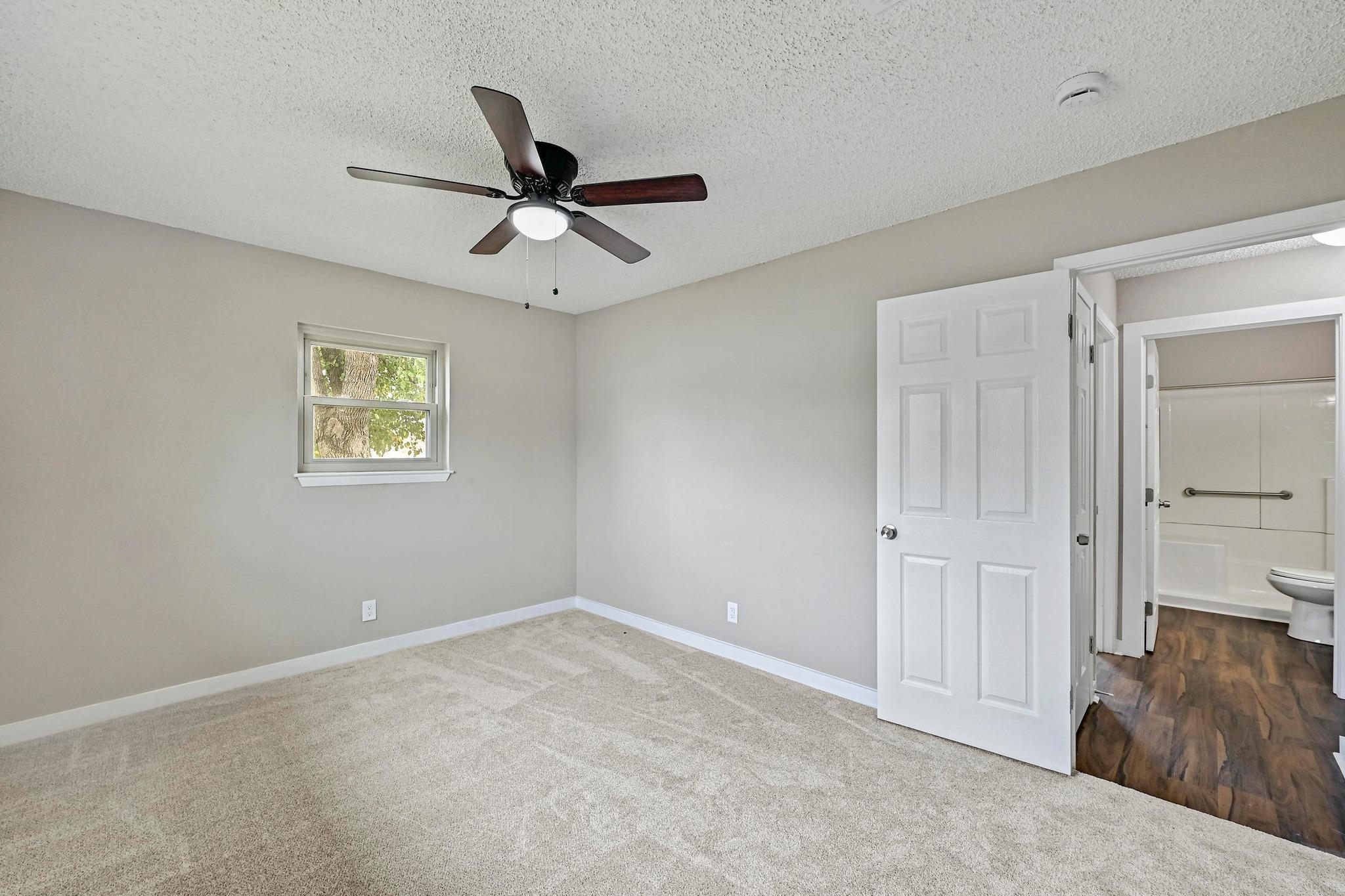 1304 E LUCE St, Llano, TX 78643