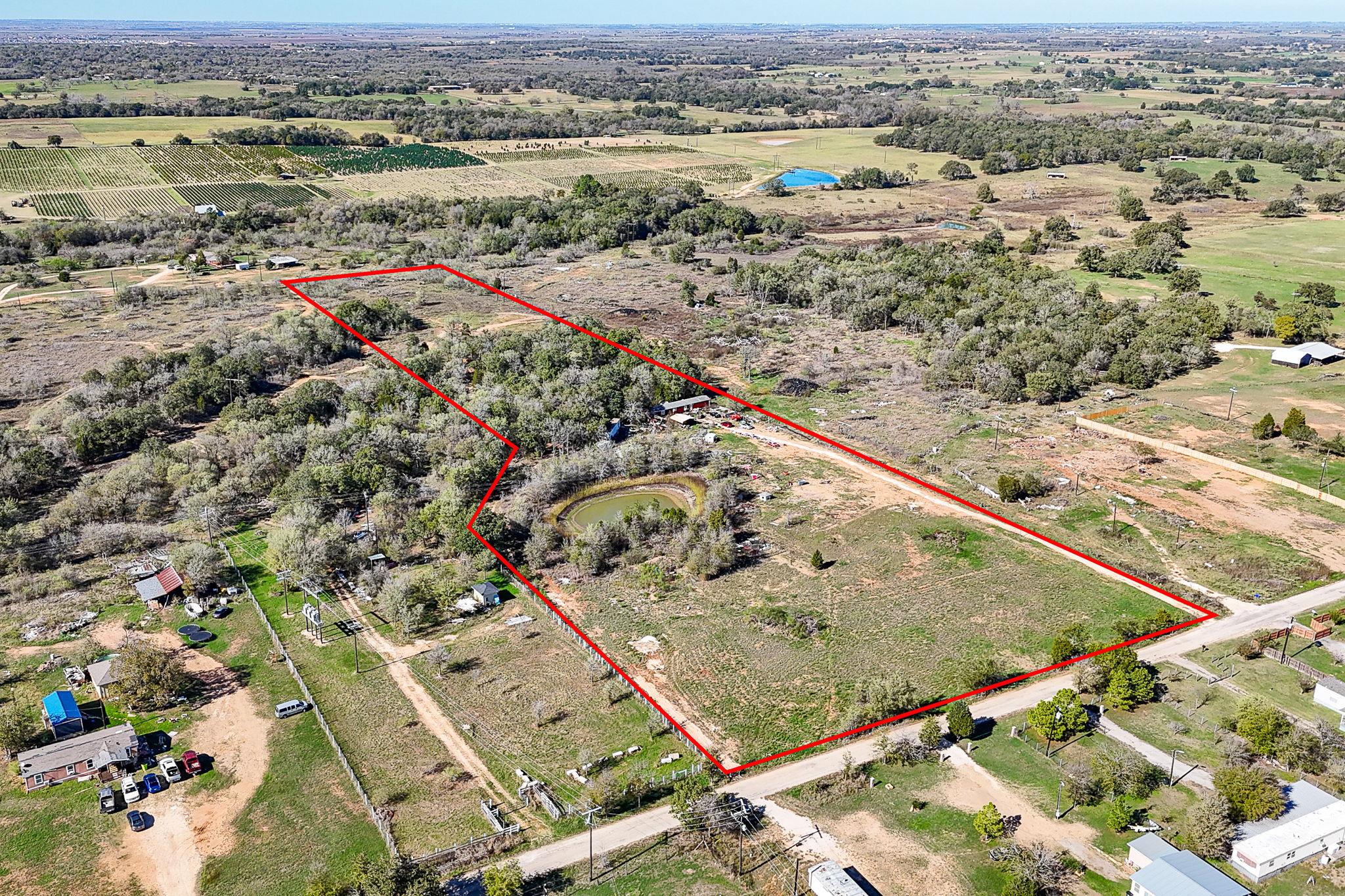 166 Norwood Ln, Elgin, TX 78621