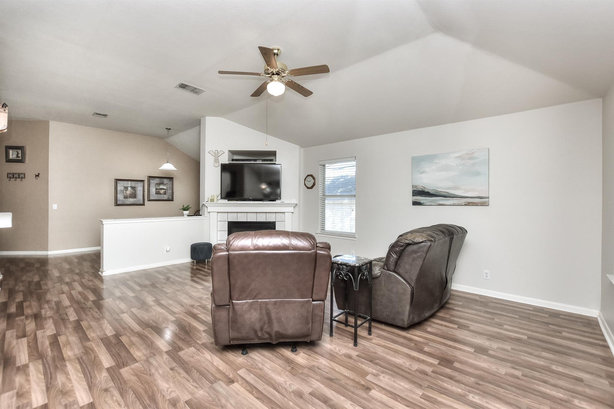 1503 Barcus Dr, Georgetown, TX 78626