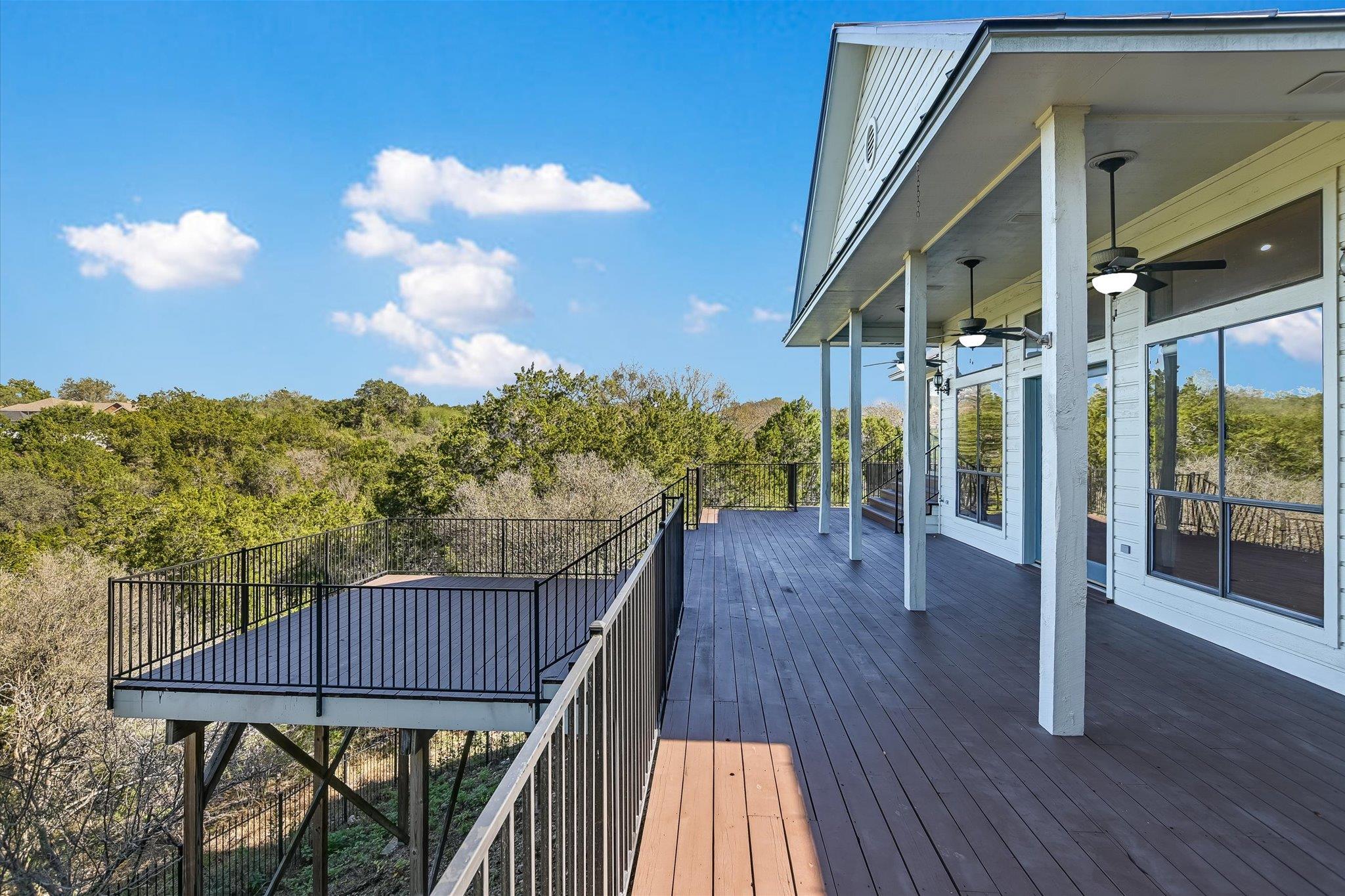 116 Courtside Way, Spicewood, TX 78669