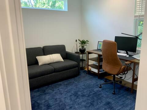 6100 Ponca St # 2, Austin, TX 78741