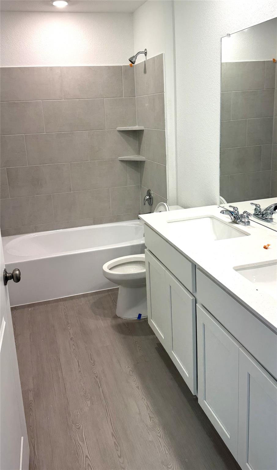 117 Donnington Dr, Hutto, TX 78634