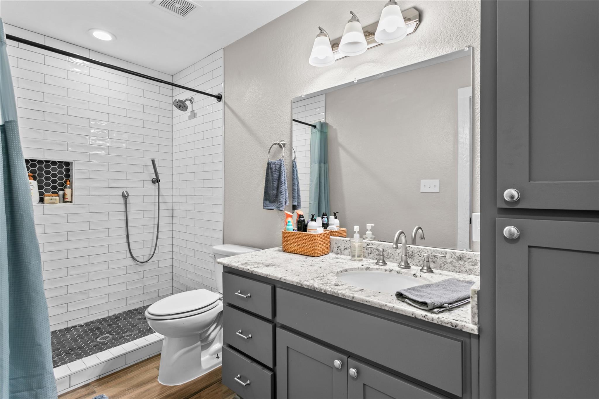 489 Schneider St, Giddings, TX 78942