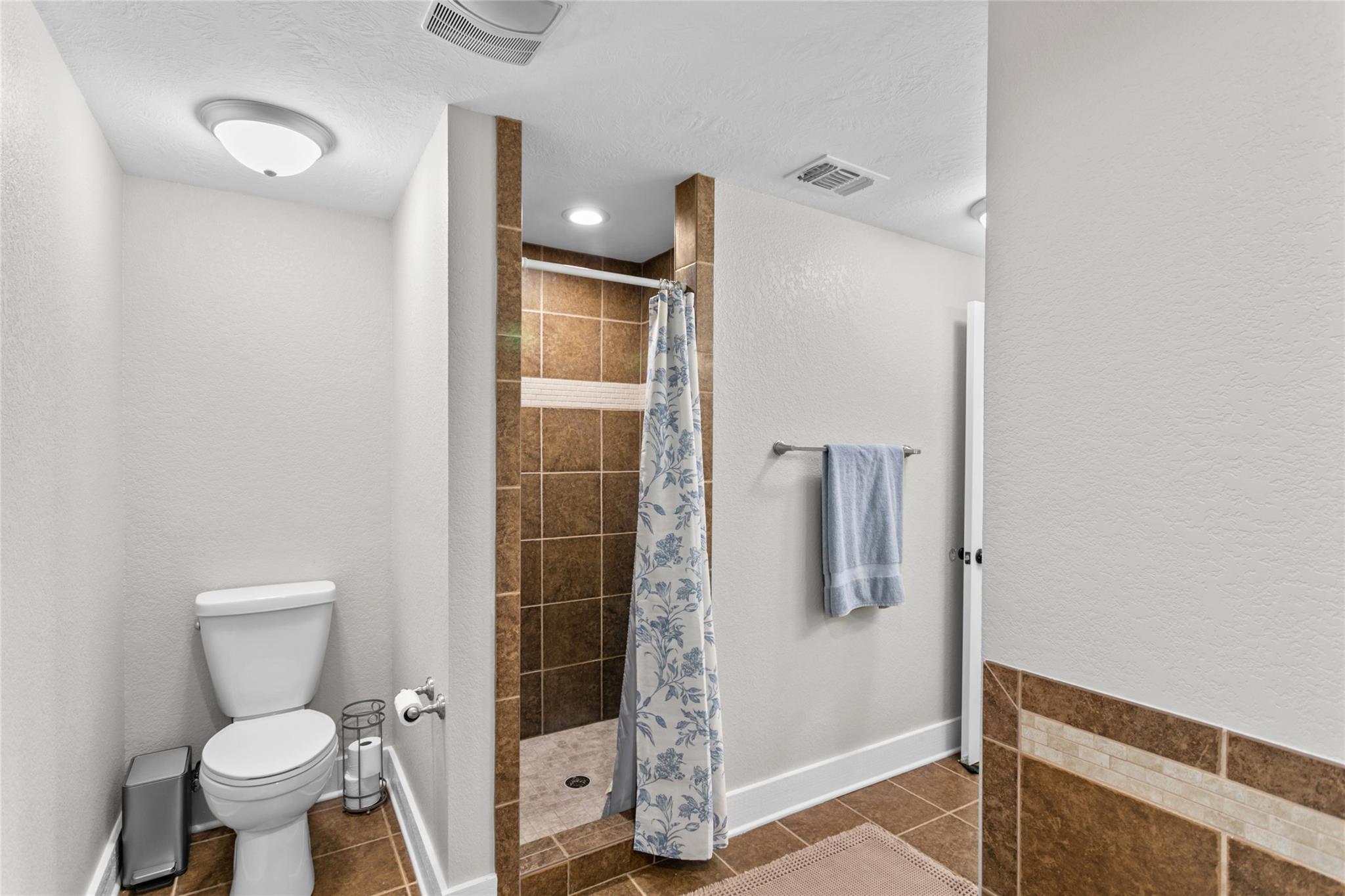 489 Schneider St, Giddings, TX 78942