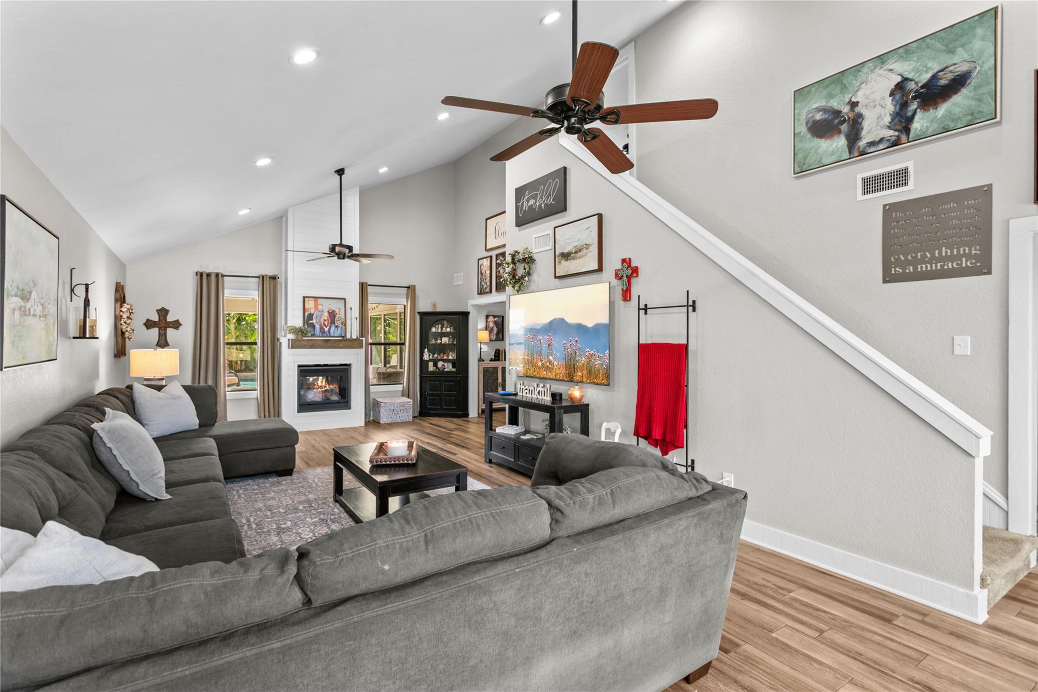 489 Schneider St, Giddings, TX 78942