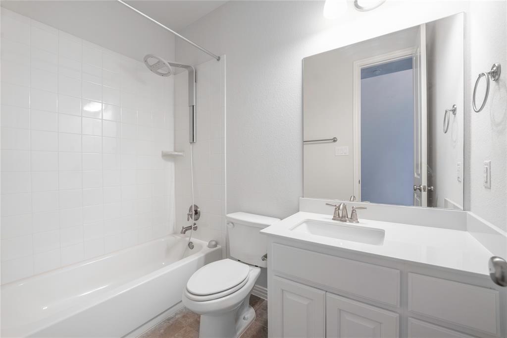 2533 Milan Meadows Dr, Leander, TX 78641