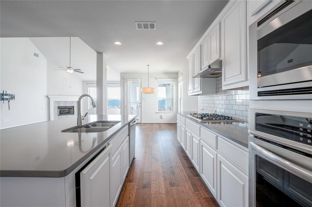 2533 Milan Meadows Dr, Leander, TX 78641