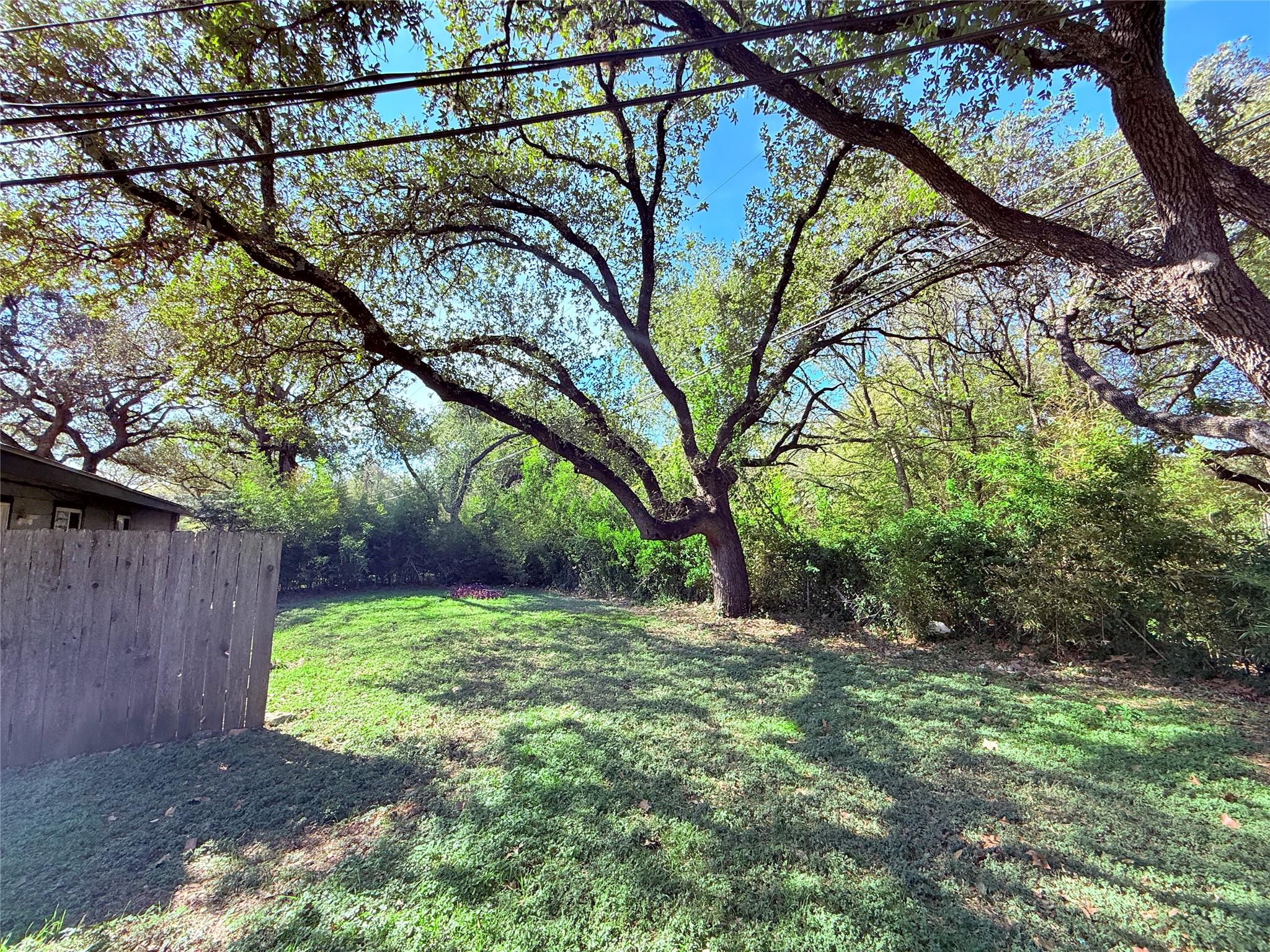 914 Beaver Trl # B, Austin, TX 78746