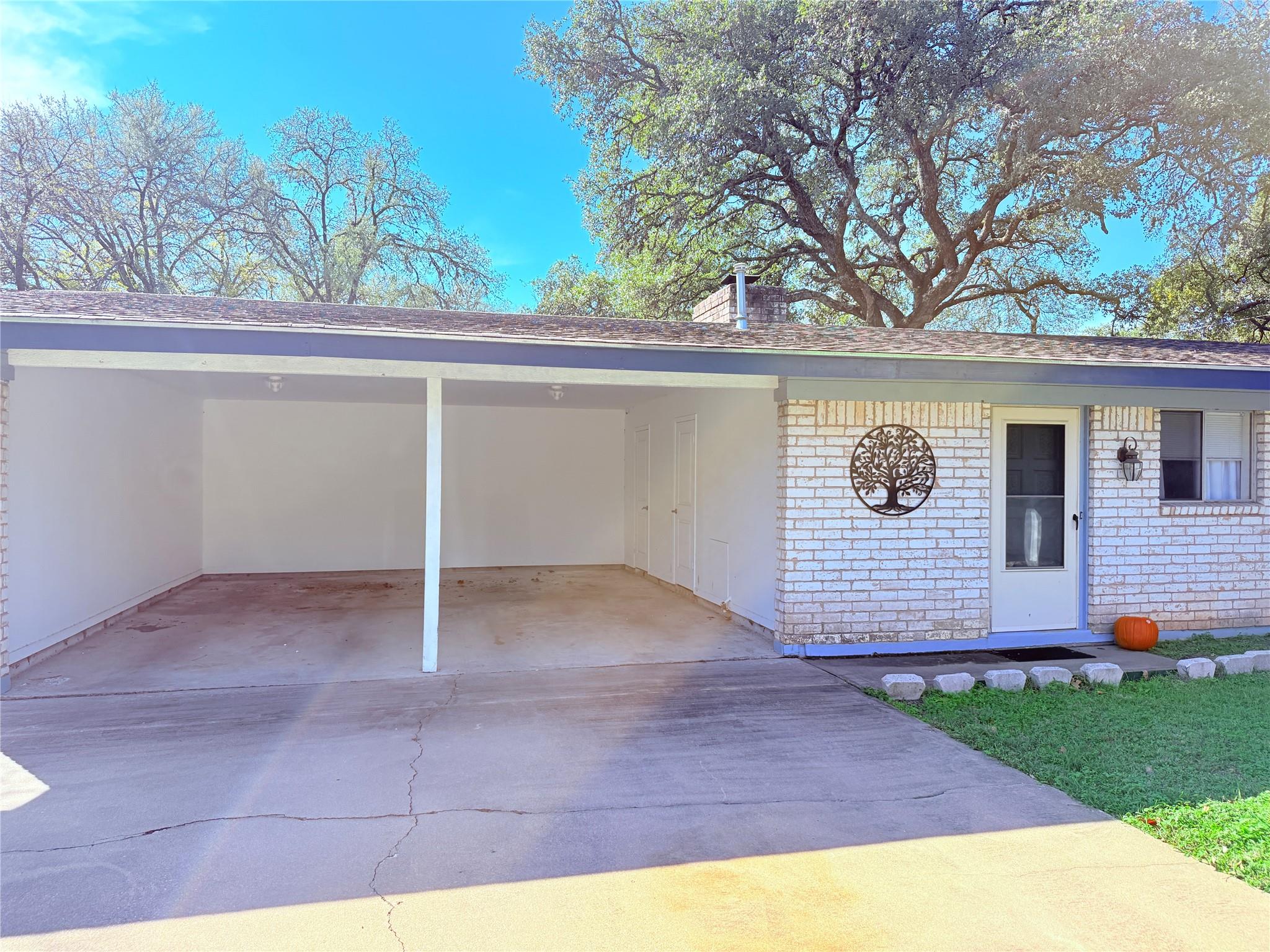 914 Beaver Trl # B, Austin, TX 78746