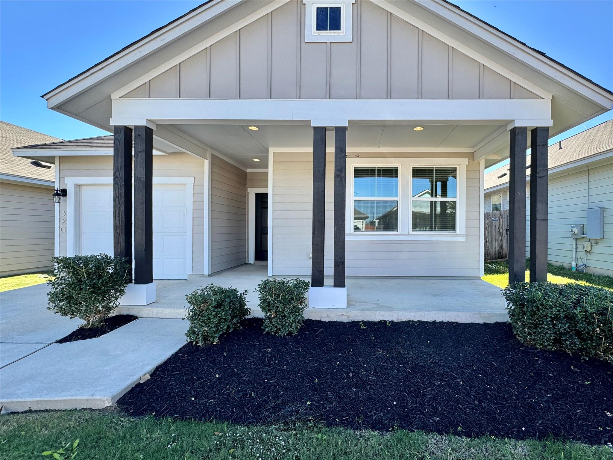 320 E La Escalera Dr, Leander, TX 78641