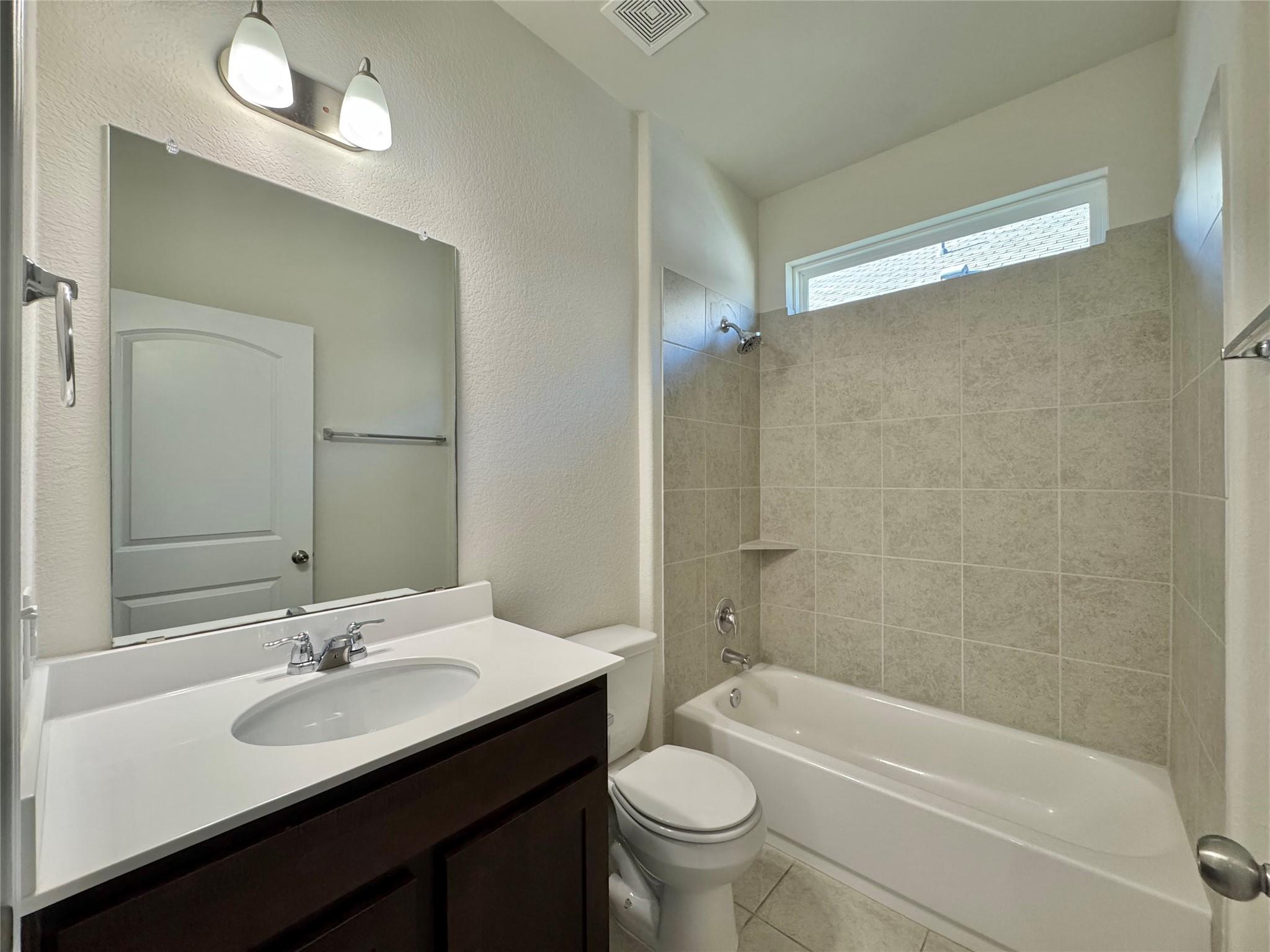 320 E La Escalera Dr, Leander, TX 78641