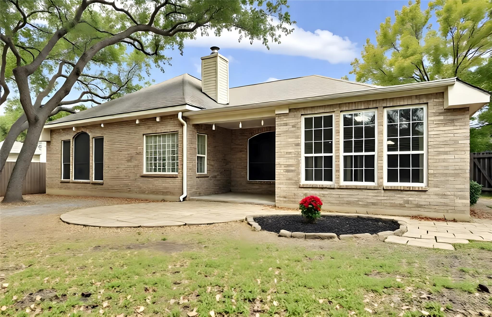 2001 Lacey Oak Cv, Round Rock, TX 78681