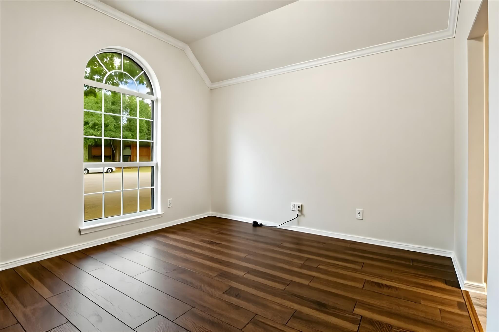 2001 Lacey Oak Cv, Round Rock, TX 78681