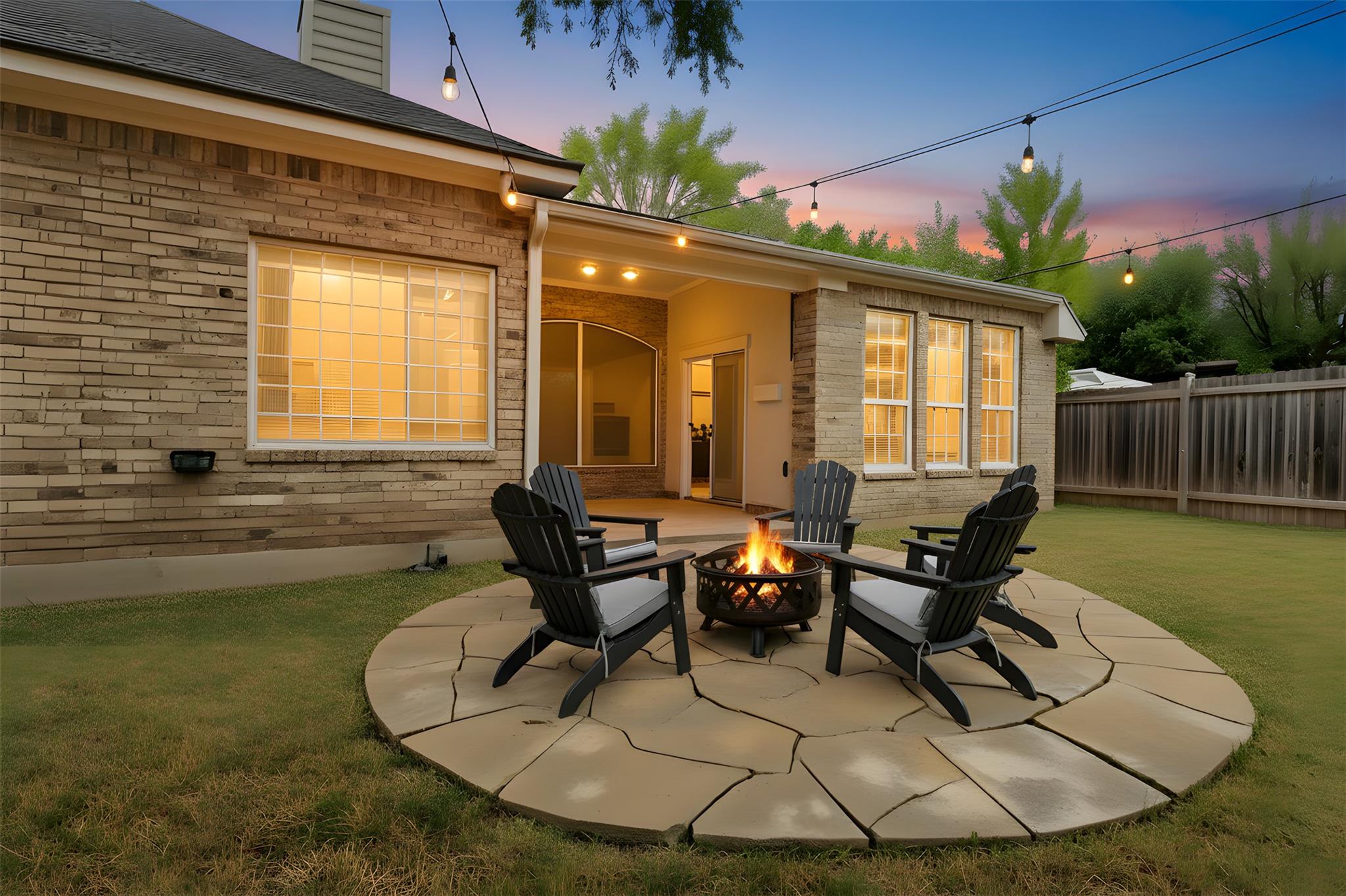 2001 Lacey Oak Cv, Round Rock, TX 78681