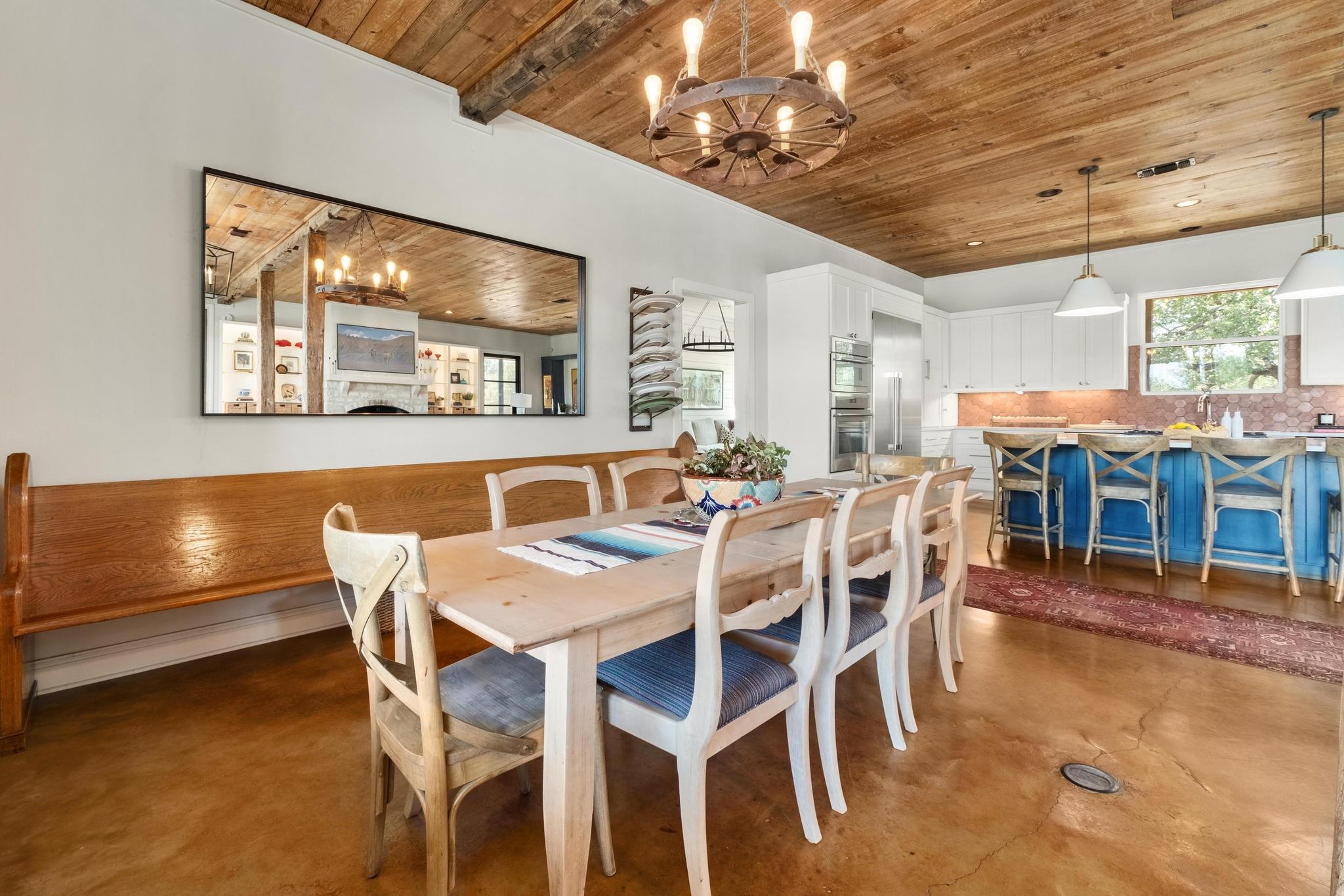 2300 W Fitzhugh Rd, Dripping Springs, TX 78620