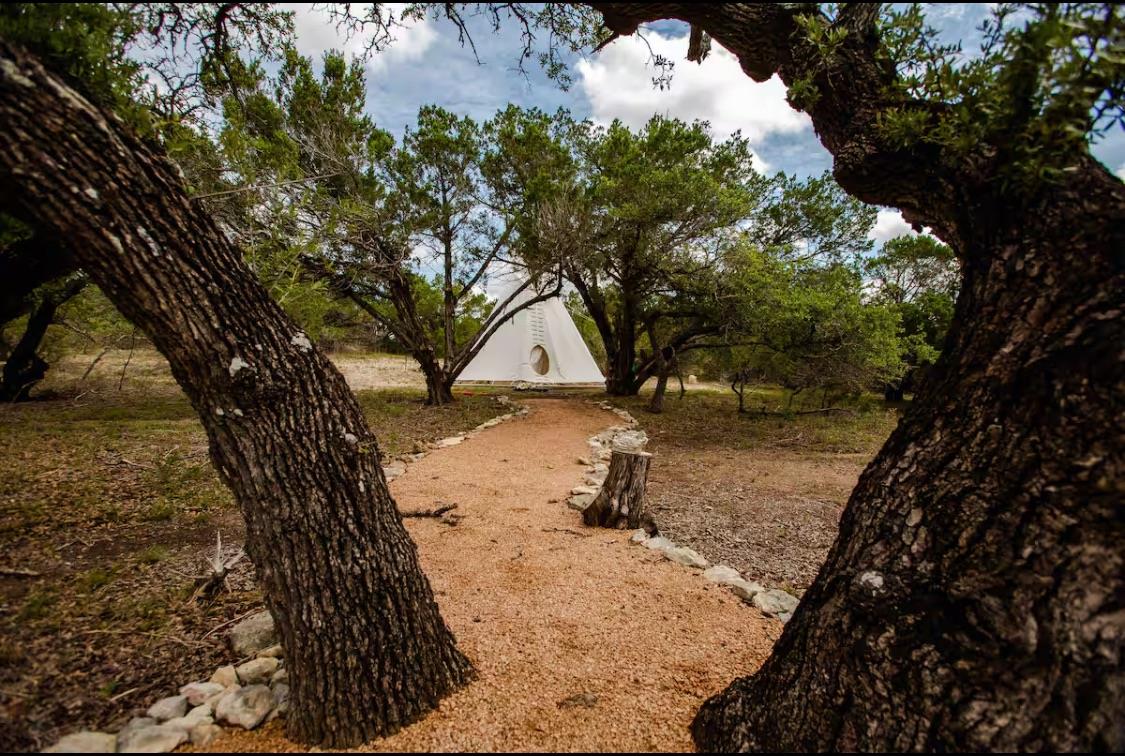 2300 W Fitzhugh Rd, Dripping Springs, TX 78620