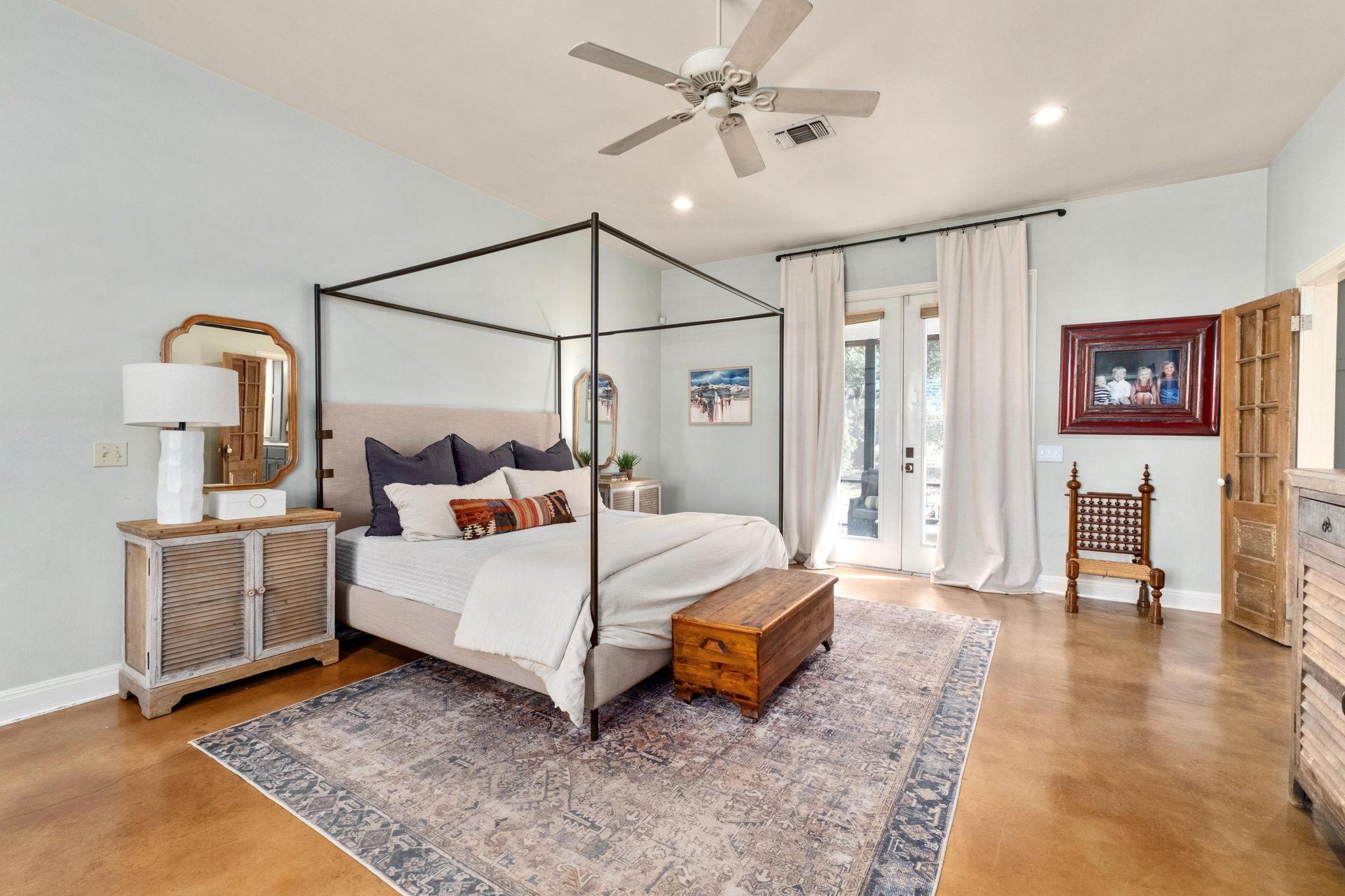 2300 W Fitzhugh Rd, Dripping Springs, TX 78620